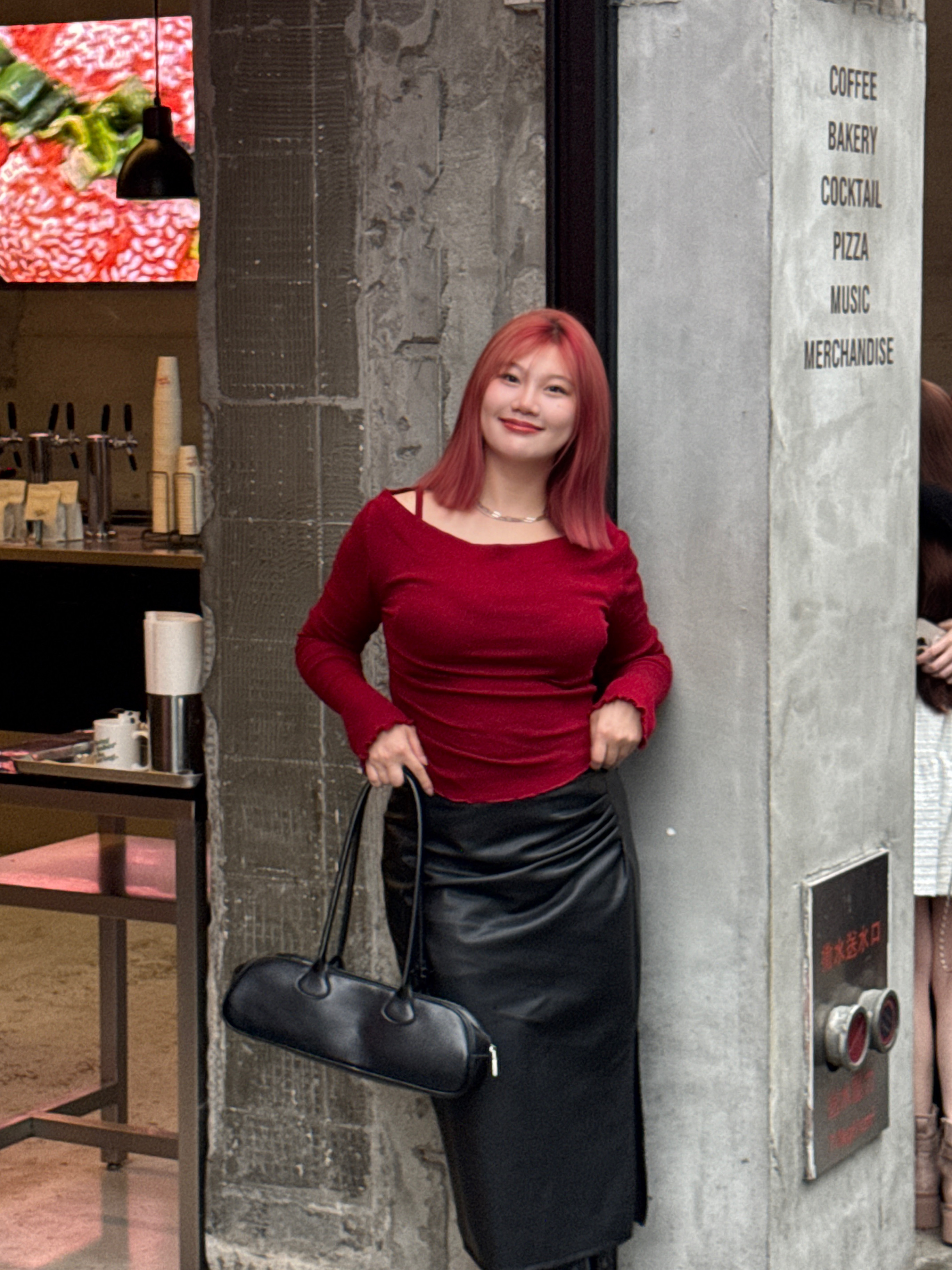 黑現貨A2漢南洞歐膩 假兩件一字領木耳邊舒適長袖（黑/紅/杏）