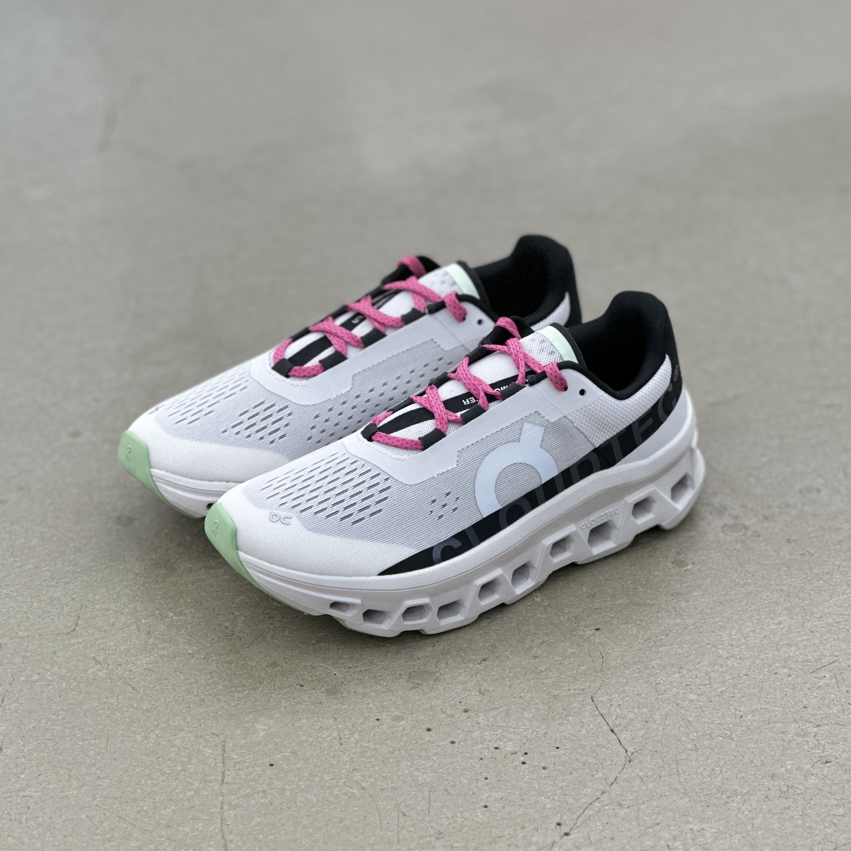 On Cloudmonster Frost Black l 61.97728