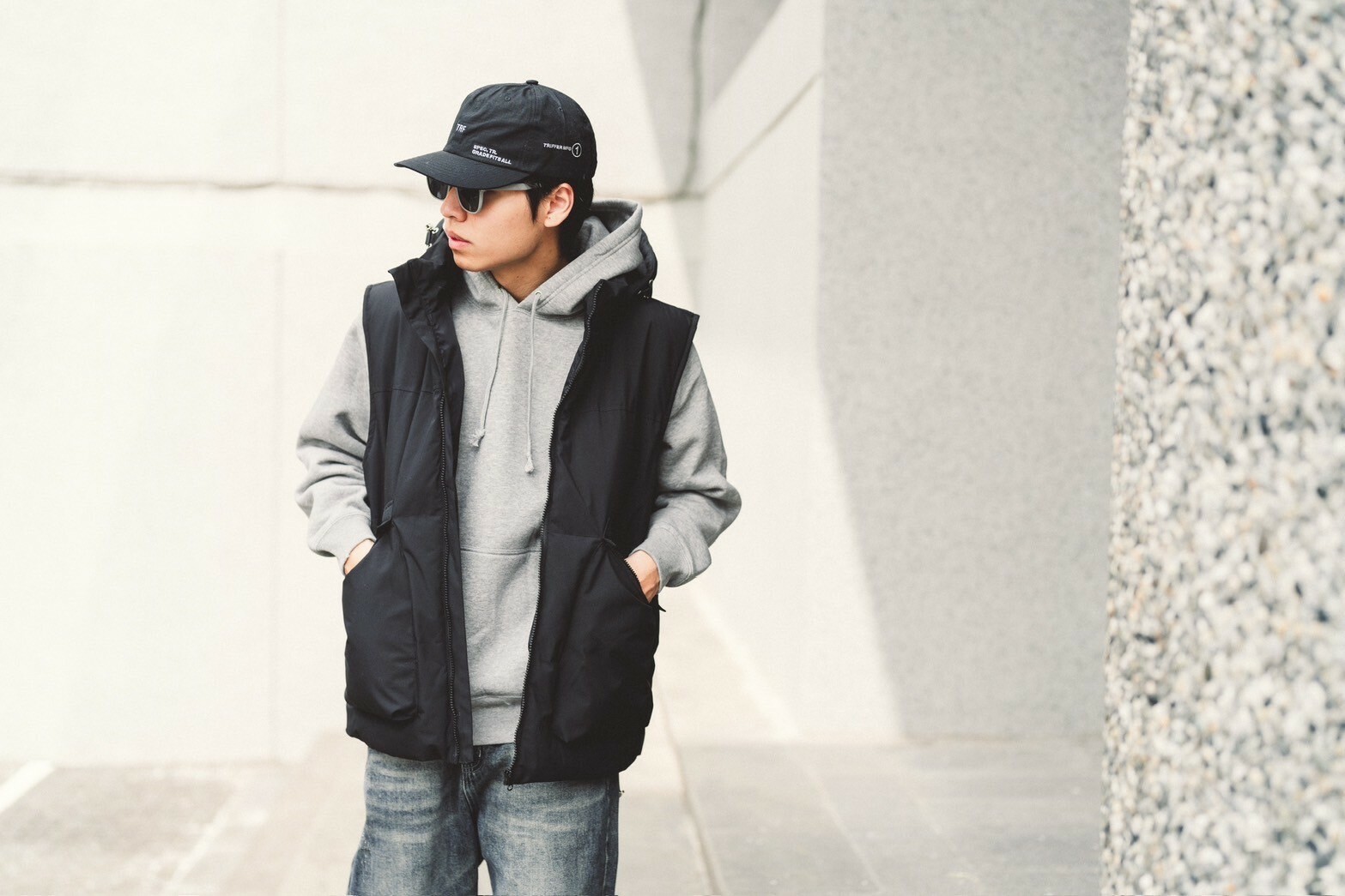 #現貨 Tailor collection 石墨烯 防潑水 可拆式連㡌背心 三色 C23888