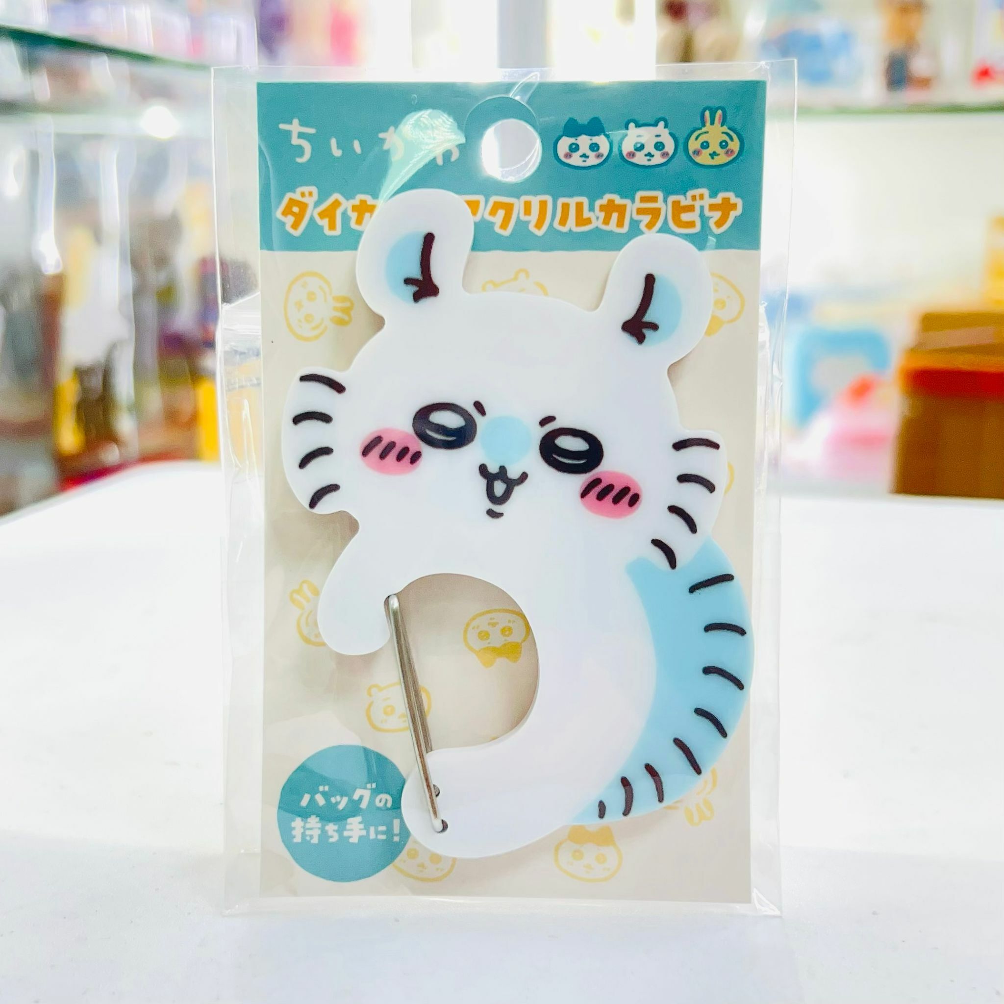 Chiikawa Die-cut Acrylic Carabiner（Momonga）