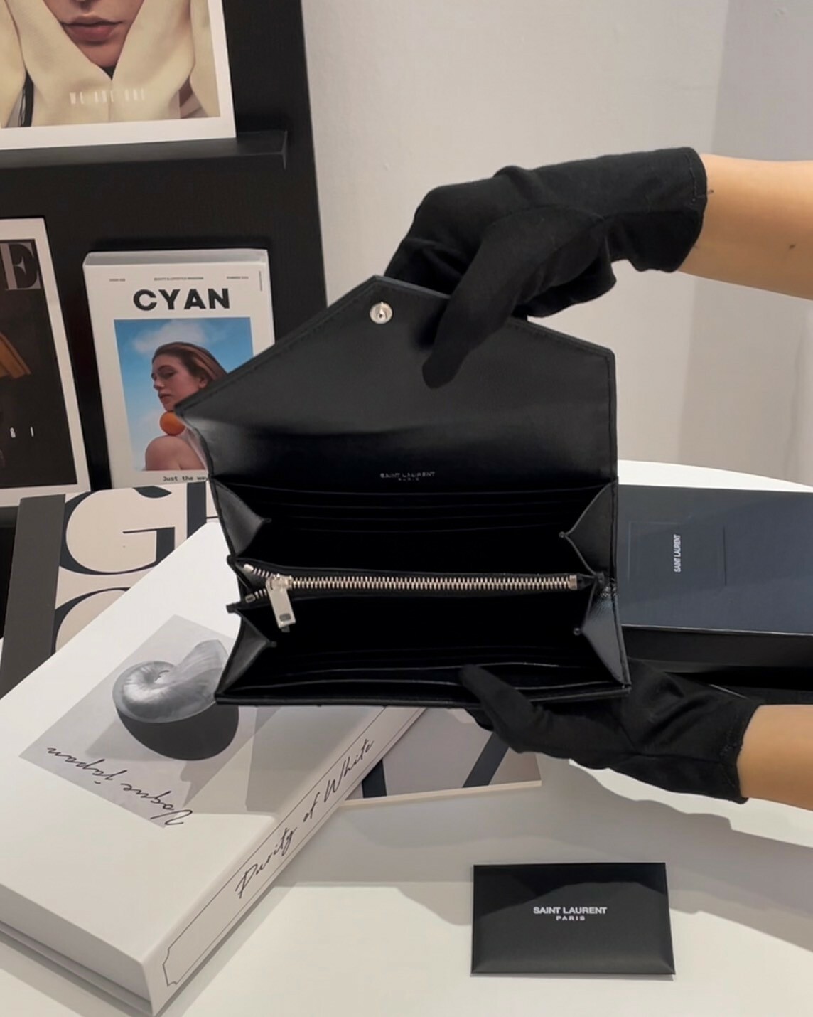 YSL｜魚子醬掀蓋長夾 黑銀