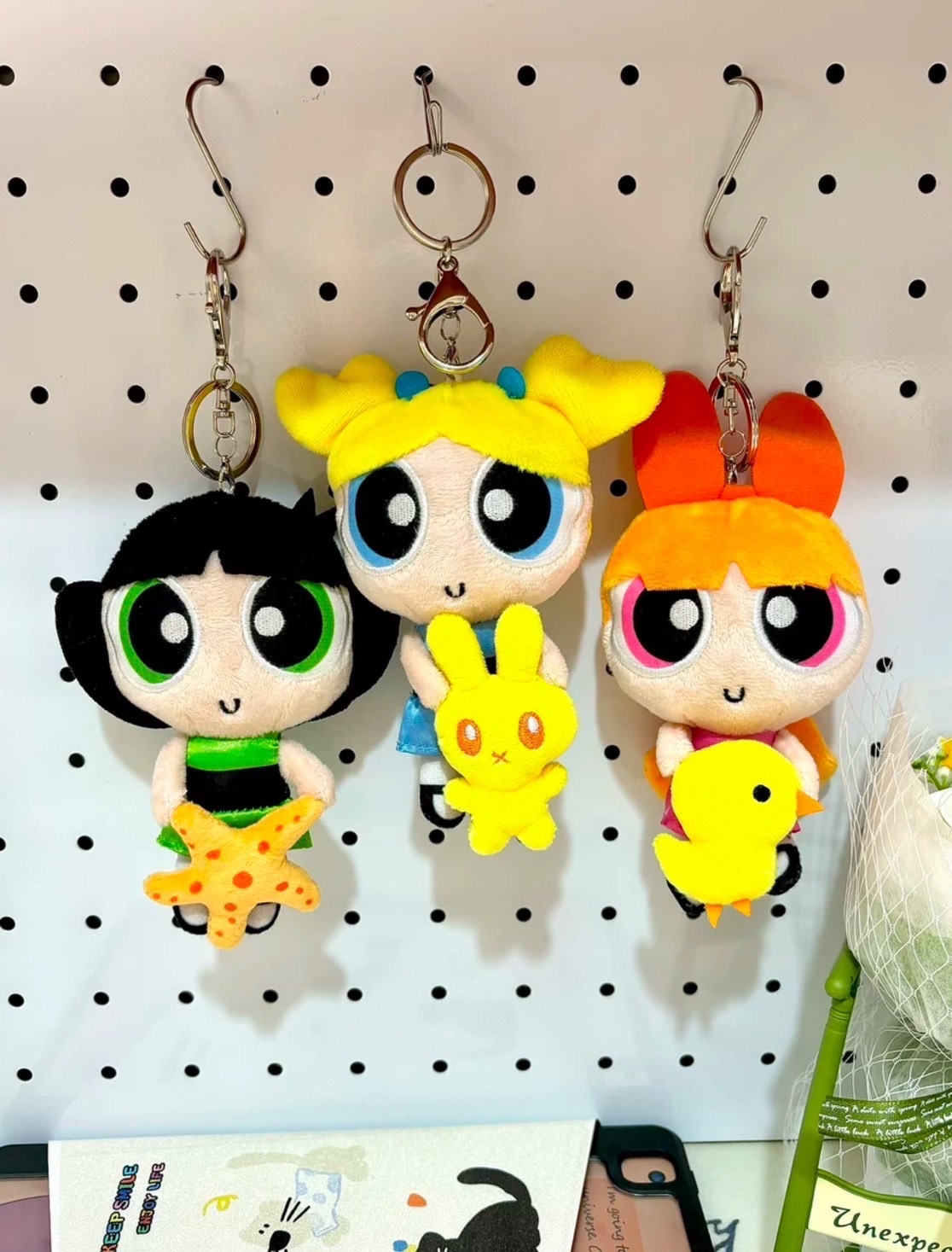 華納正版授權 飛天小女警 毛絨吊飾 螢幕夾 鑰匙圈 花花 泡泡 毛毛(任買兩件711免運)/預購