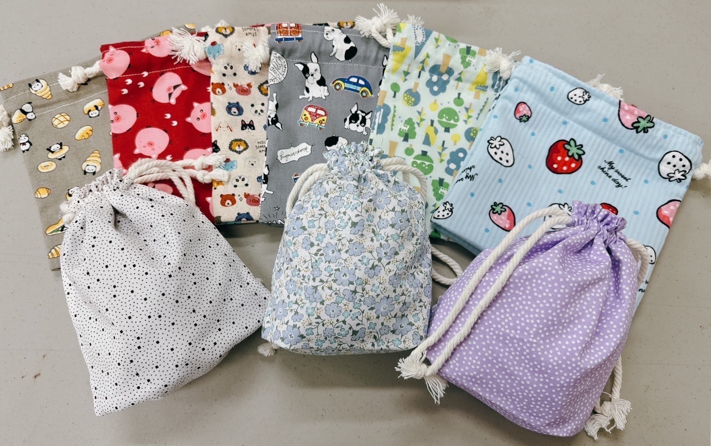 羅東院｜手做束口袋(內贈多多龍貼紙、2隻立體摺紙動物)