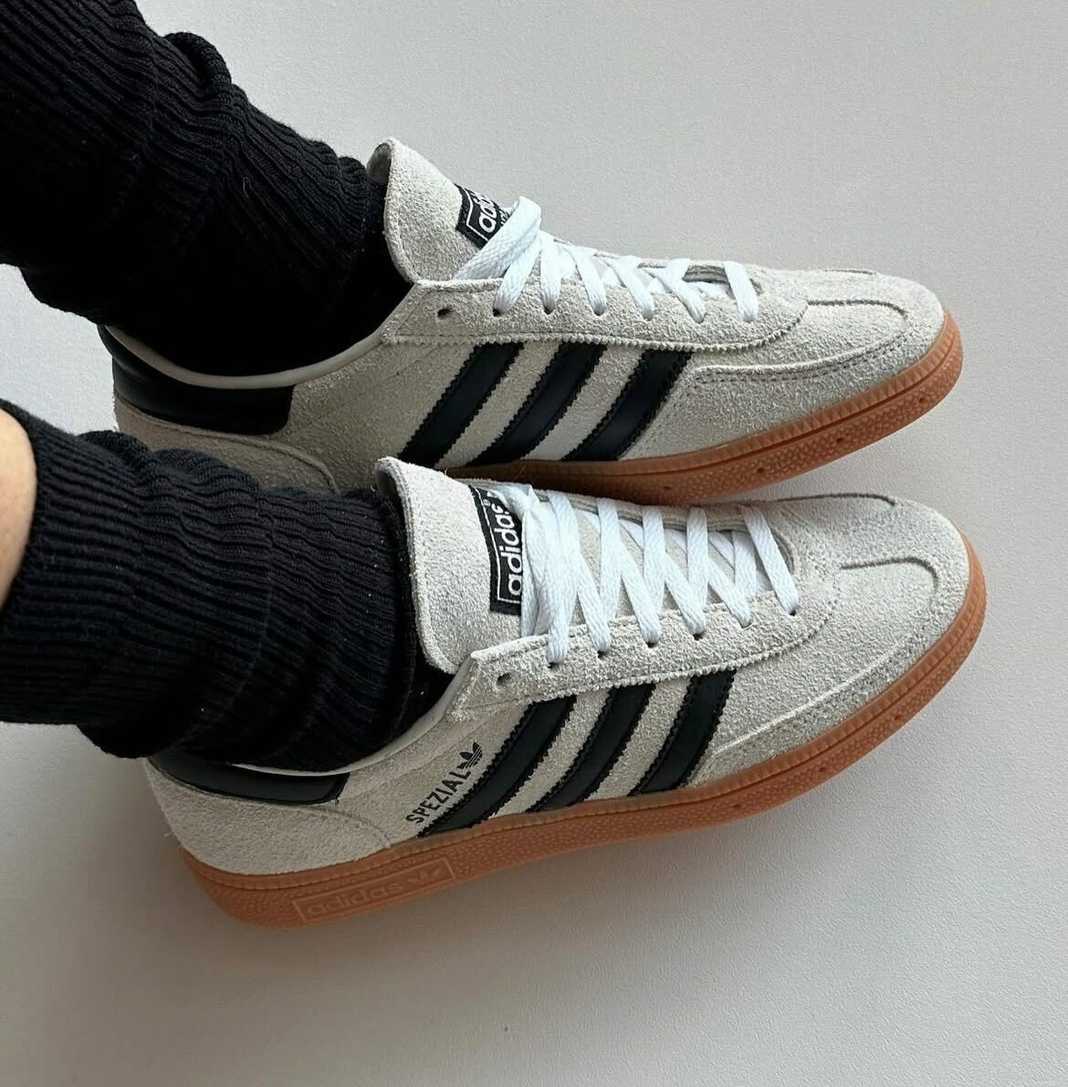 【OWN】Adidas HANDBALL SPEZIAL 麂皮 休閒 平底 球鞋 成人款 德訓鞋 米灰焦糖 IF6562
