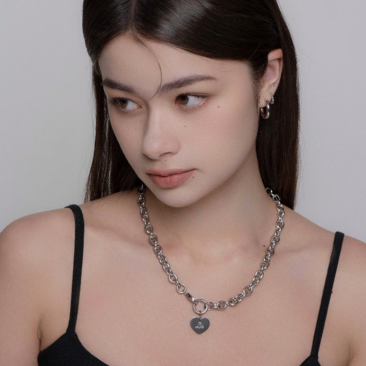 OUS Hug Necklace 擁抱真我項鍊
