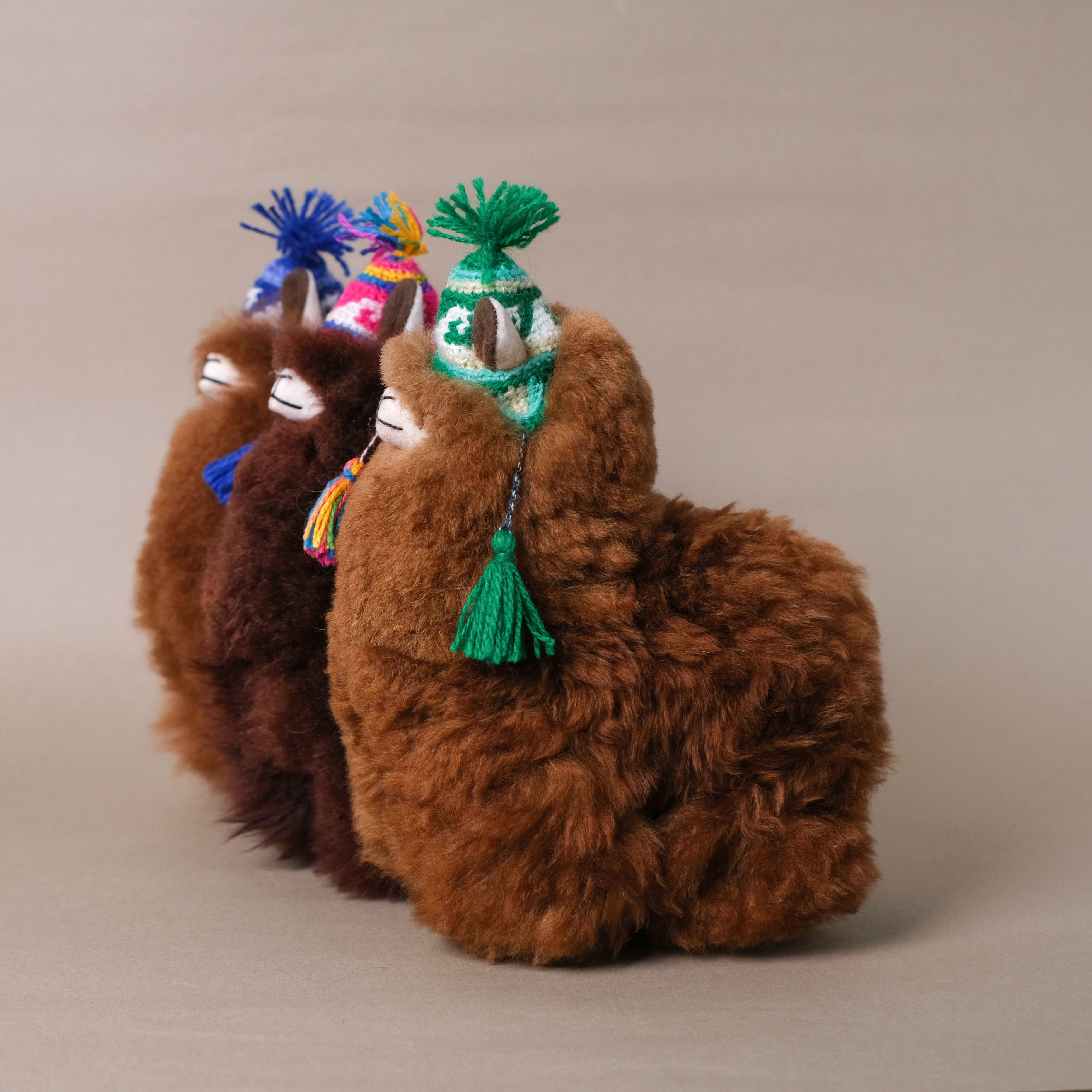 羊駝毛絨擺飾｜毛帽羊駝－棕－20cm｜秘魯