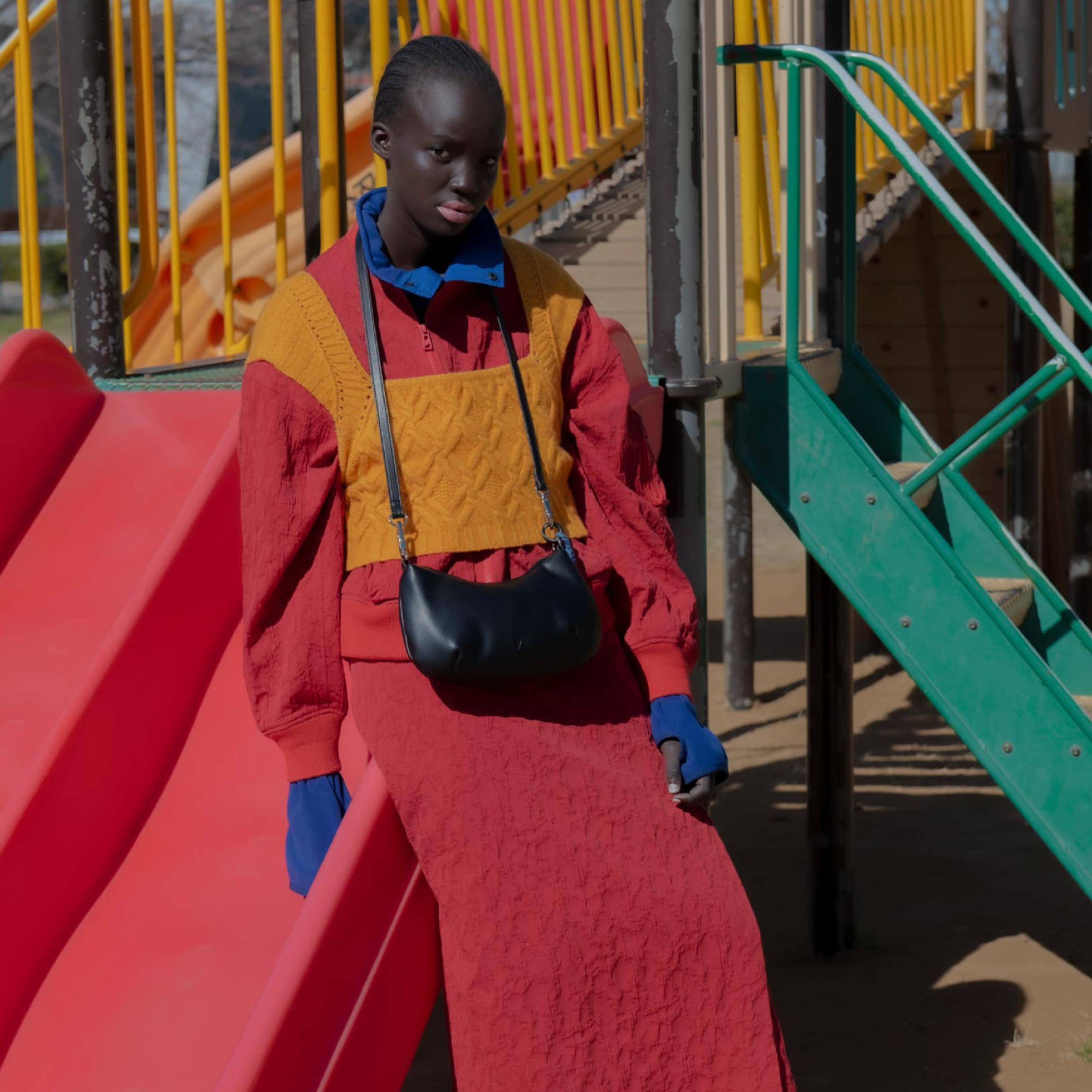 F/CE. Tech Faux Leather Cross body Pochette 合成皮革斜背小包