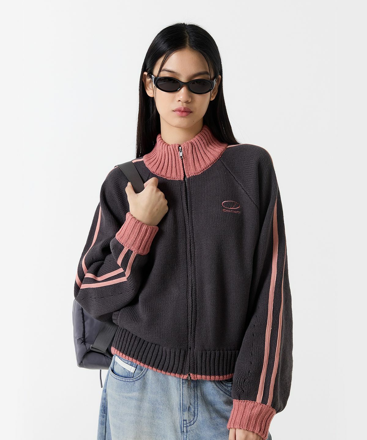 Odd. Studio SPORTY TRACK SEMI CROP KNIT ZIP-UP