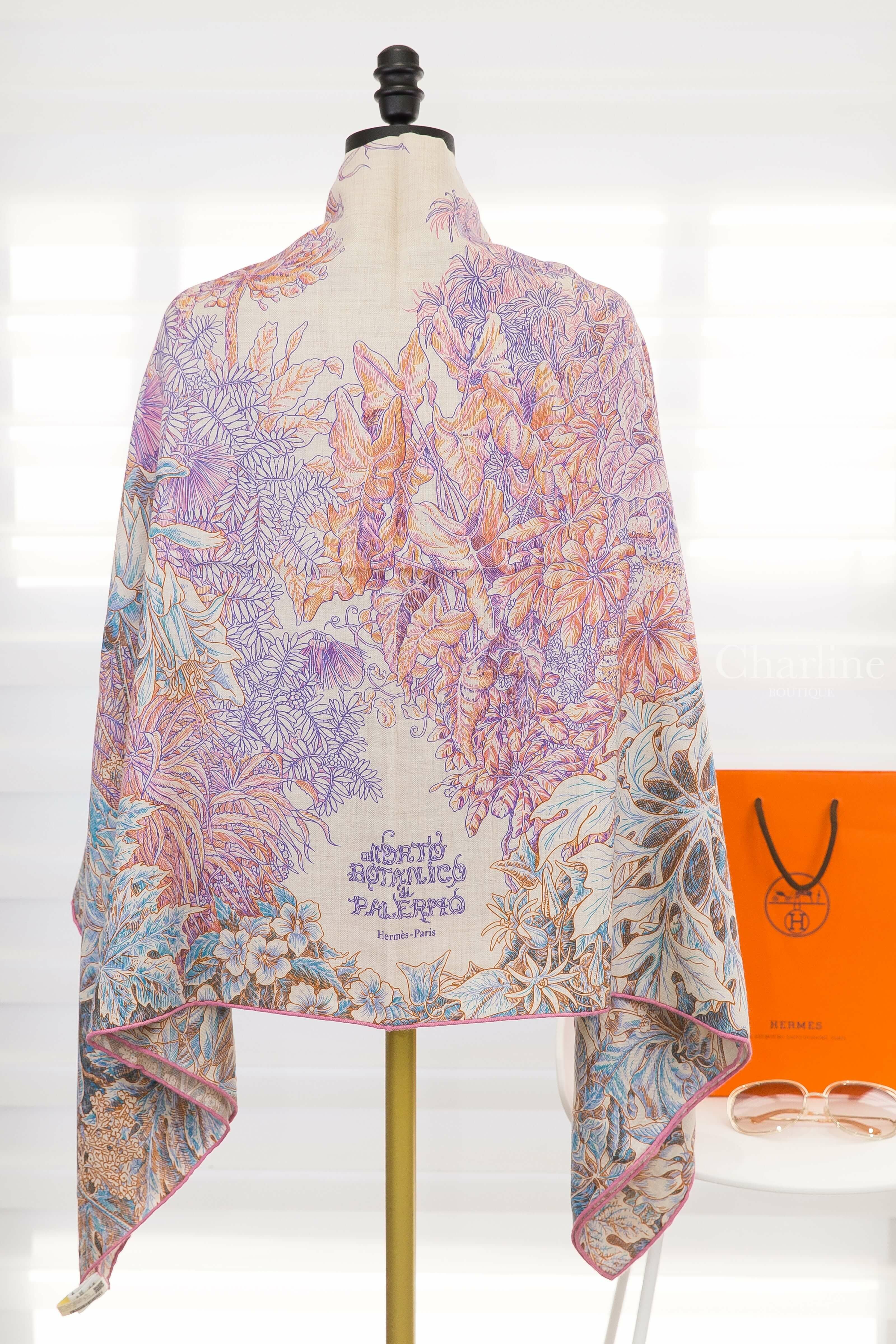 Hermès All'orto Botanico Di Palermo Shawl 140 玫瑰色/自然色/藍色花卉森林喀什米爾真絲披肩-Charline Boutique 精品代購