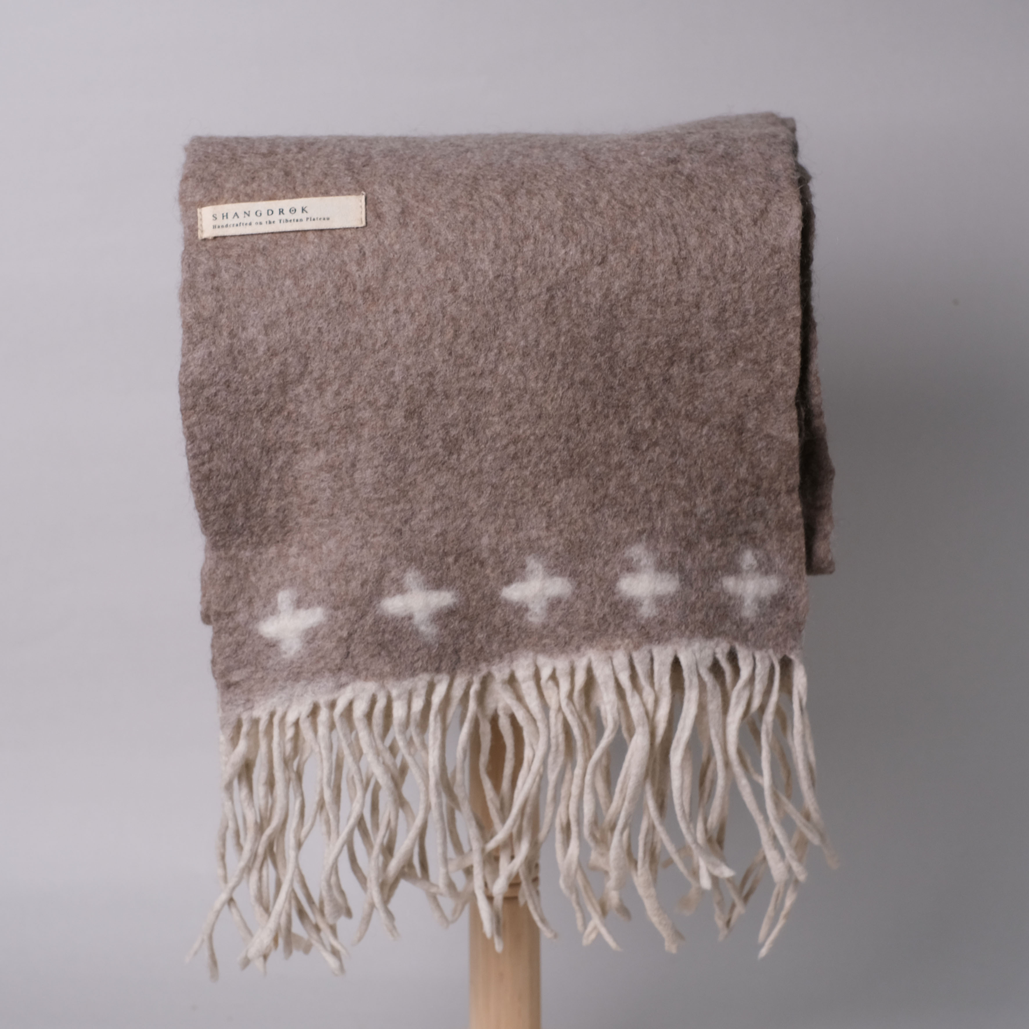 犛牛絨手工毛氈圍巾｜十字氆氌｜中國藏區