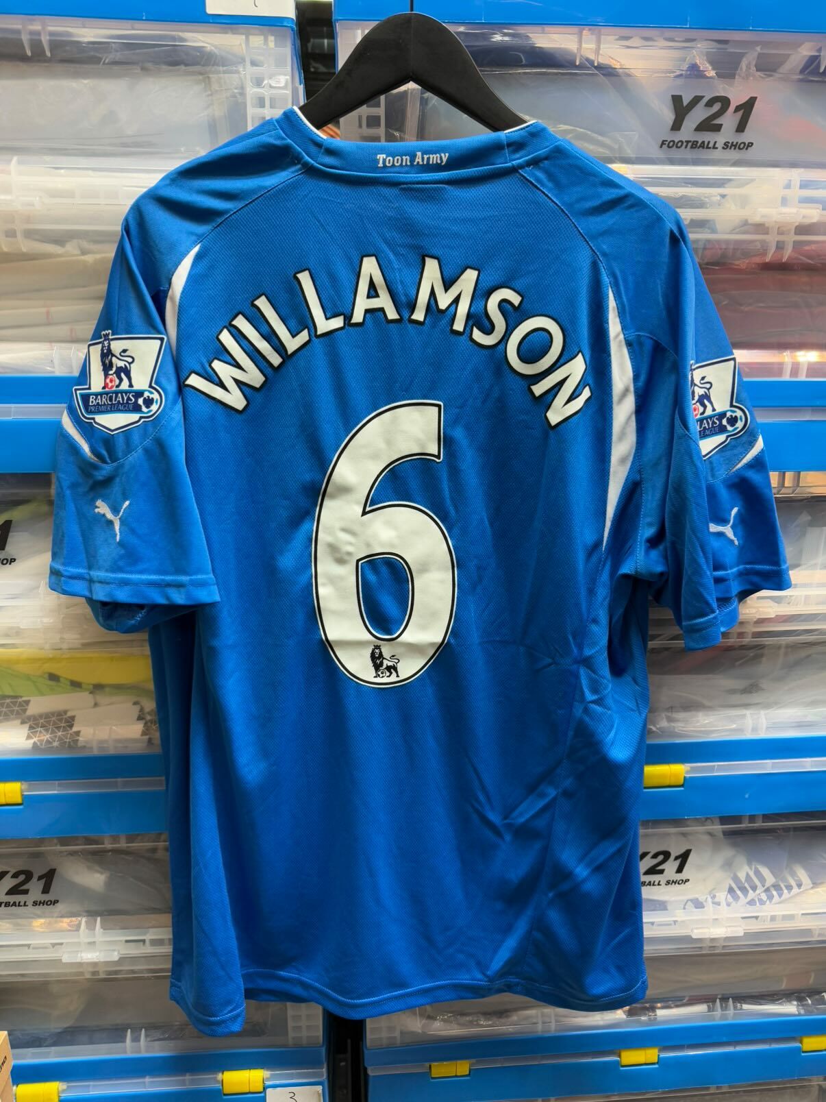 2010 - 2011 紐卡素作客球迷版  #6 WILLAMSON (BRAND NEW , 10/10)