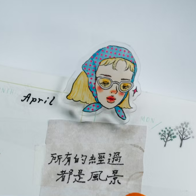 甜蜜生活女孩 頭巾俏皮女孩 壓克力夾子｜甜蜜生活La dolce vita 臺灣
