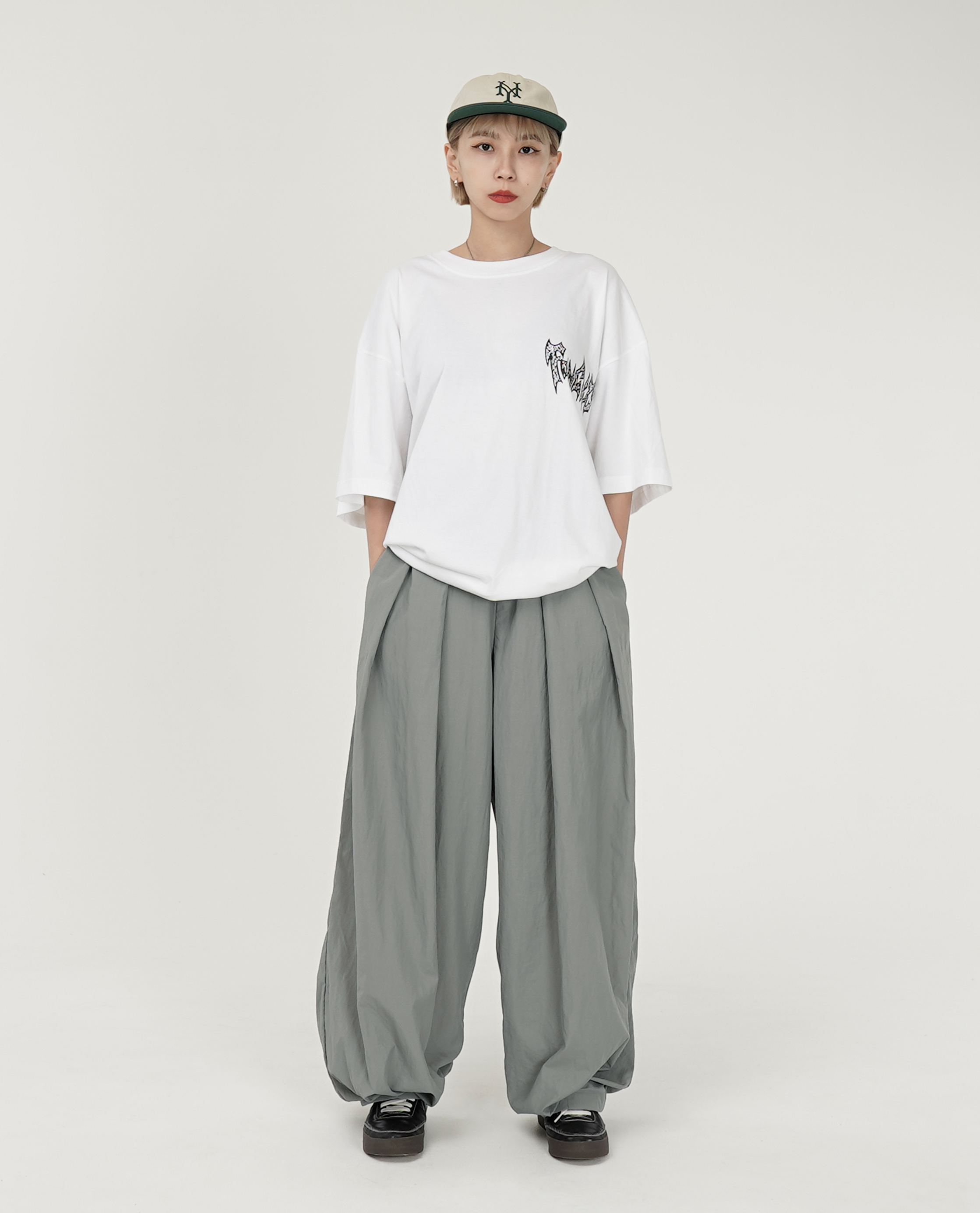 滑料前摺下開衩縮口褲