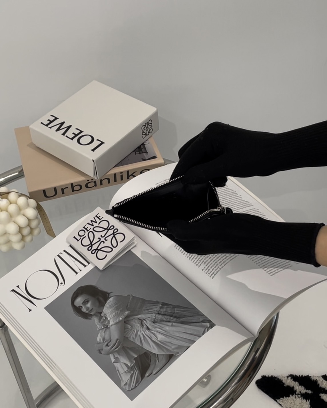 LOEWE｜拉鍊零錢卡包 黑色