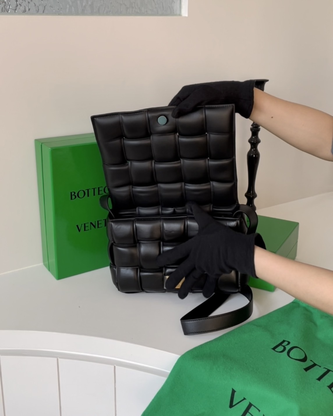 BV｜澎澎卡帶枕頭包 黑色