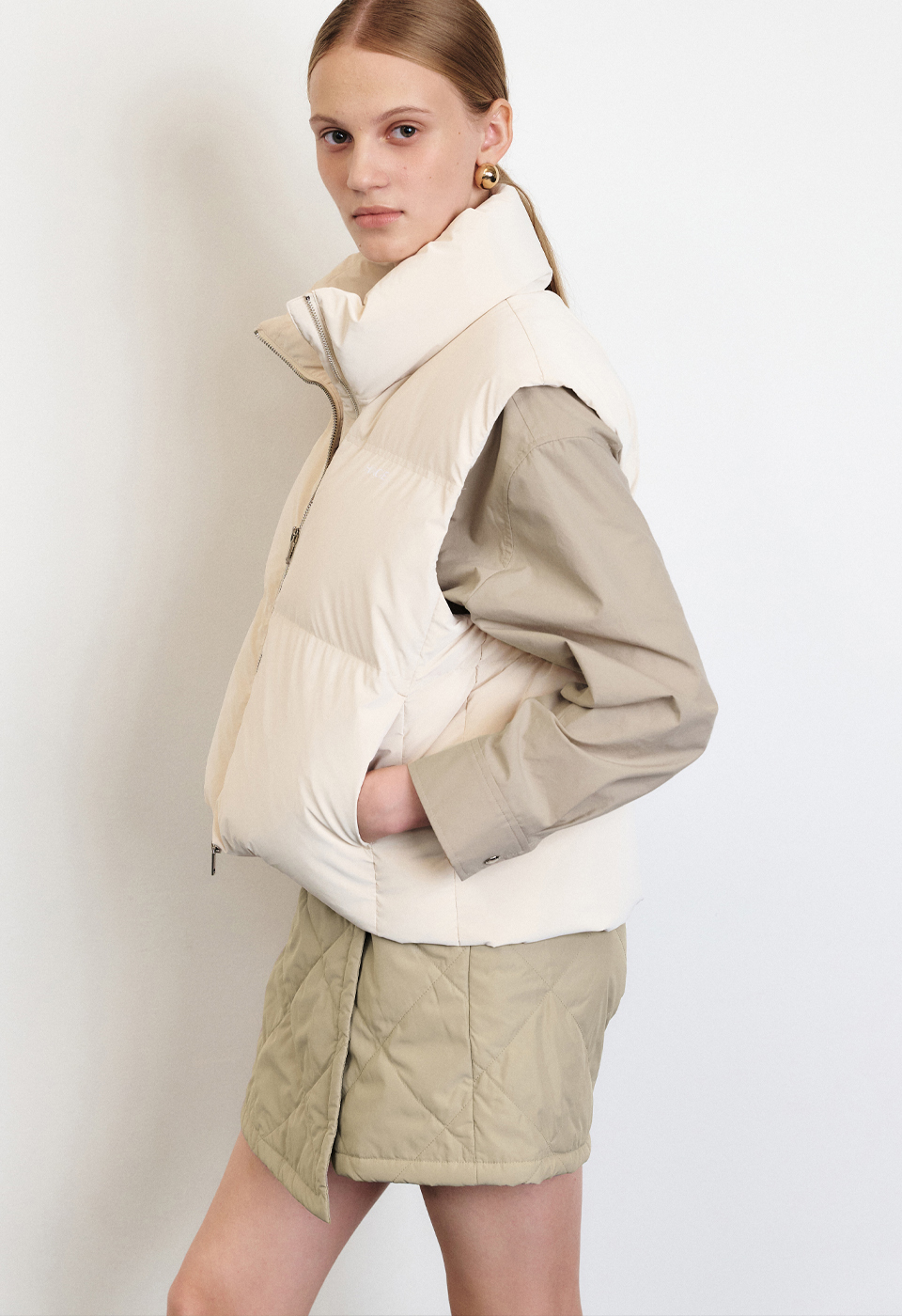 光澤感羽绒背心