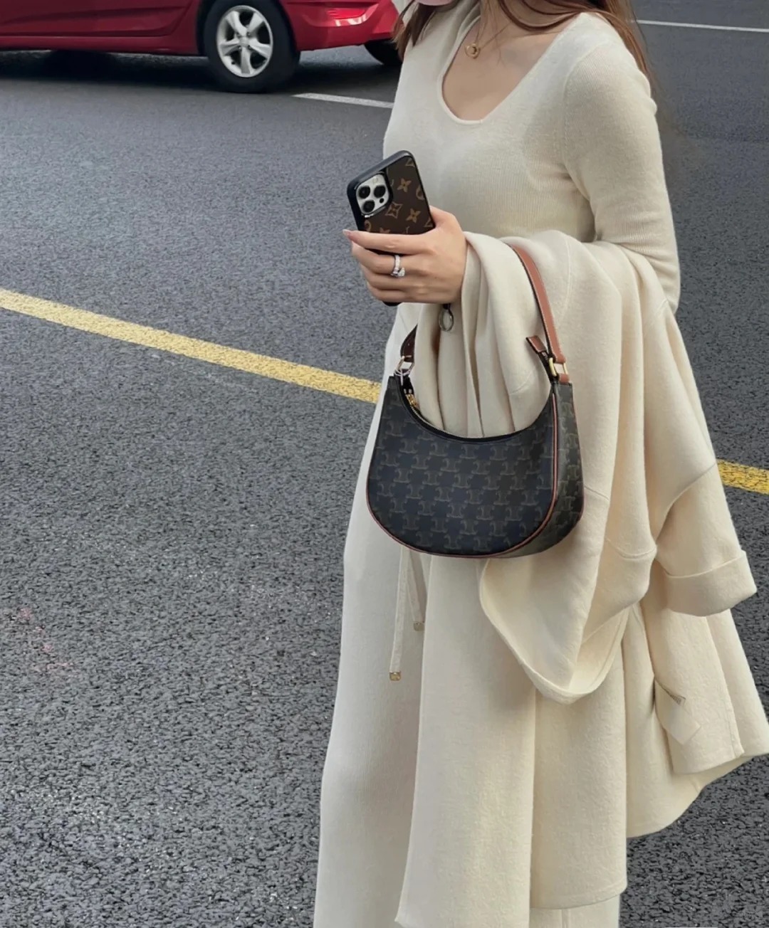 Celine Ava 老花半月腋下包