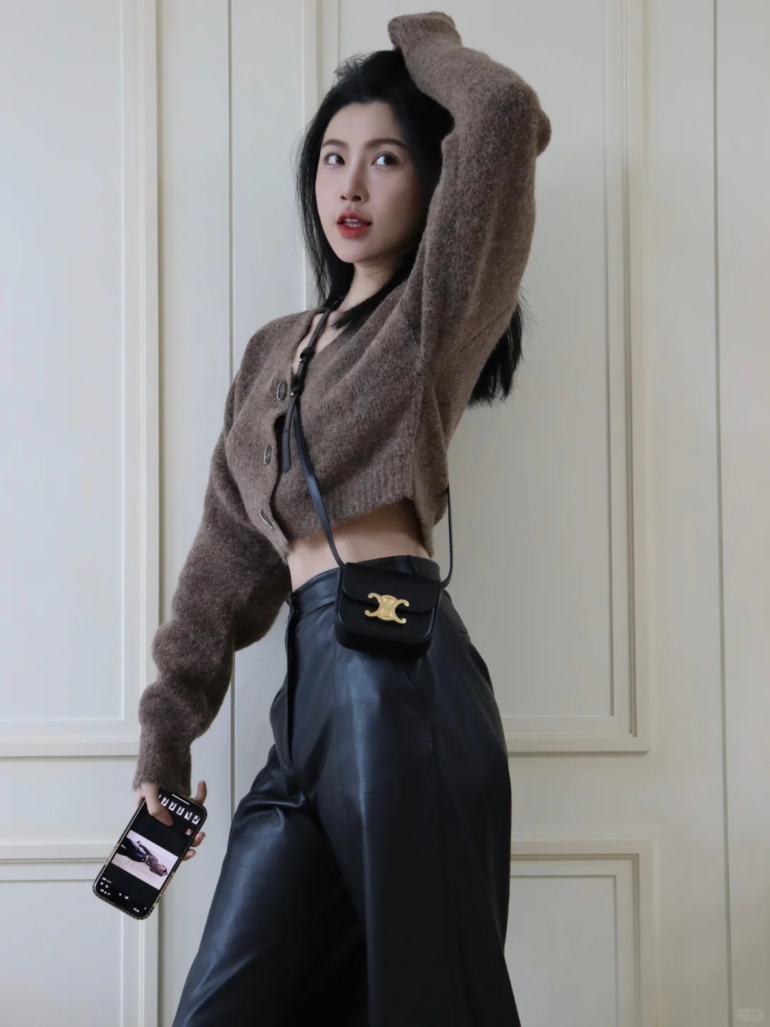 Celine Triomphe 迷你斜跨包 爆款小饅頭 黑