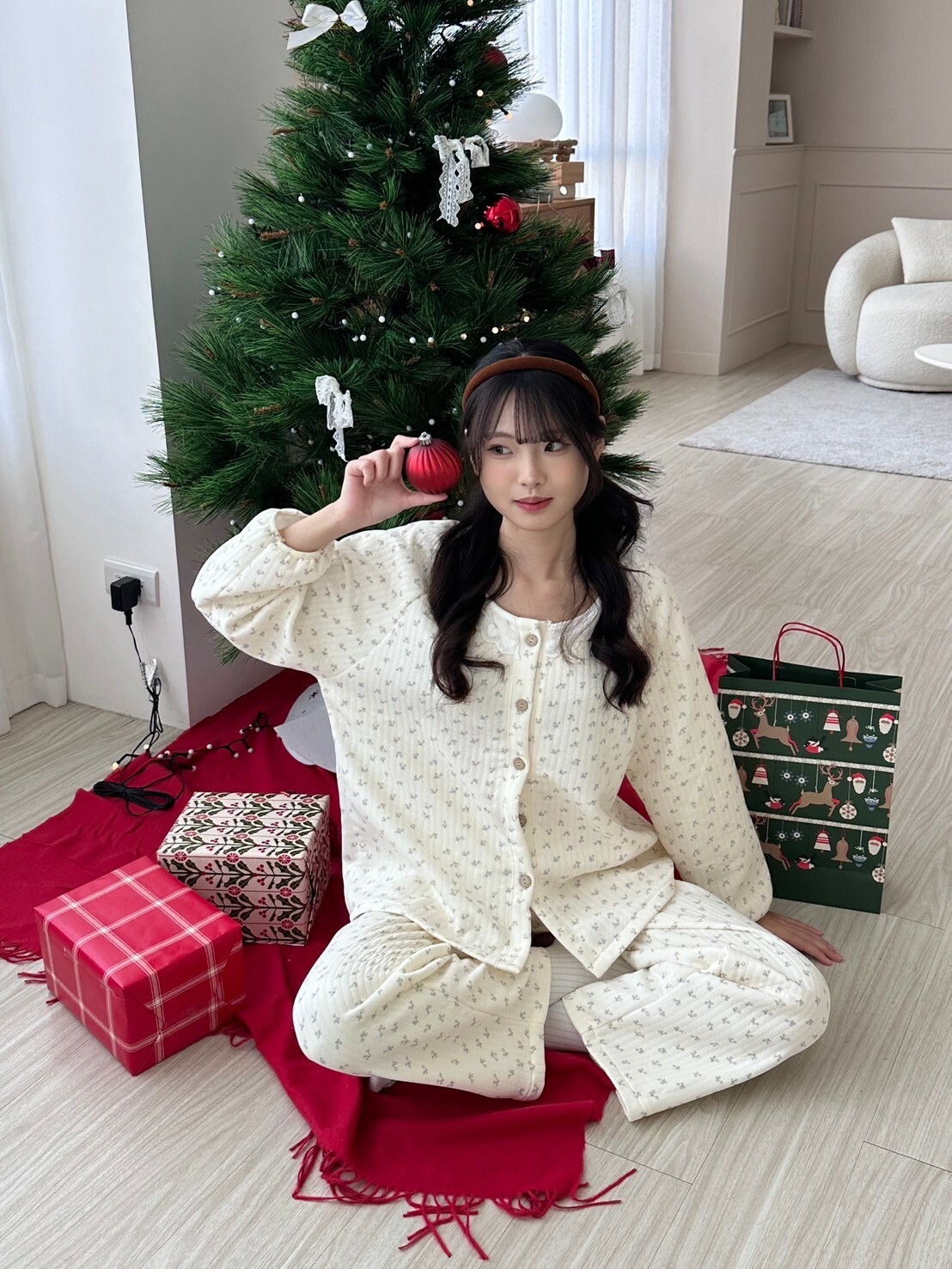 蕾絲圓領櫻桃🍒兩件式睡衣（空氣夾棉）