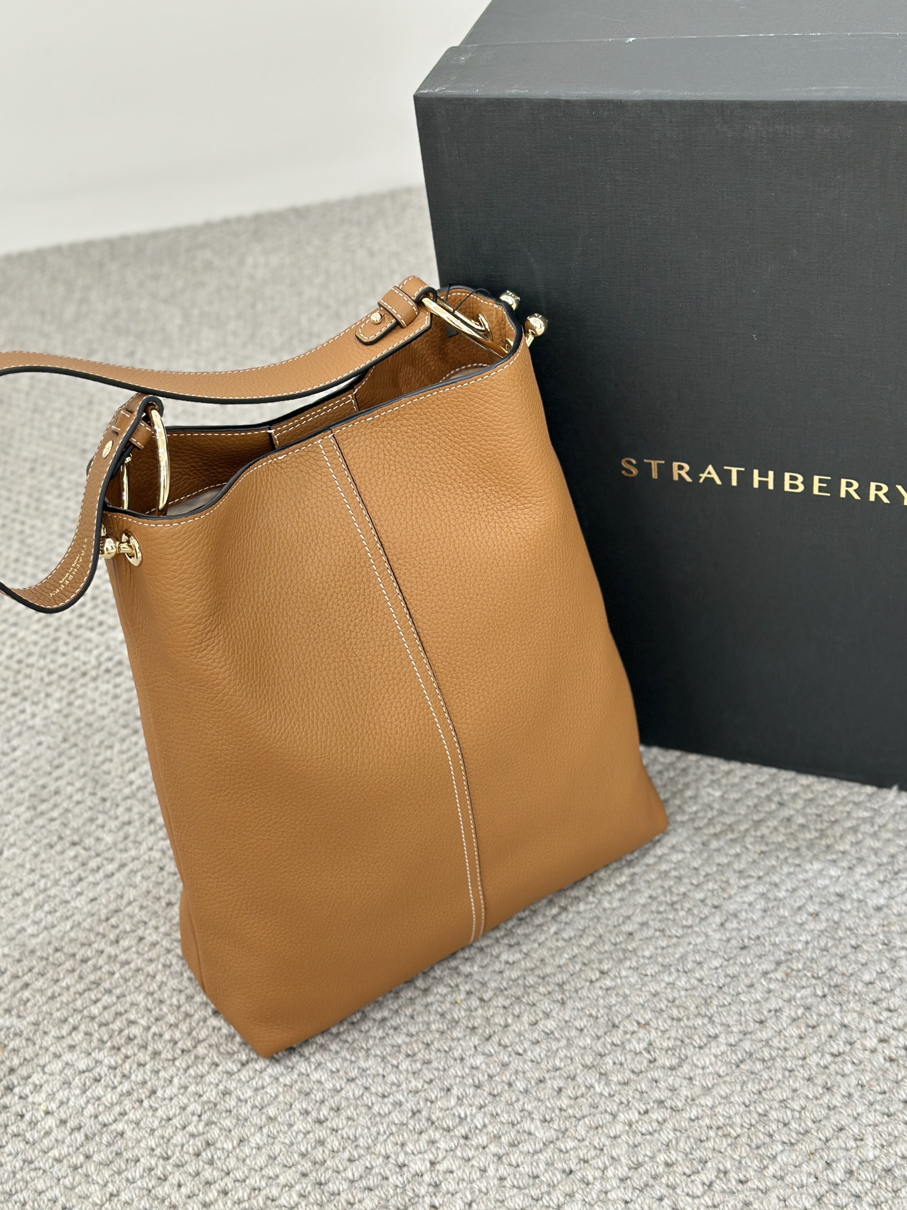 STRATHBERRY Lana Hobo Midi