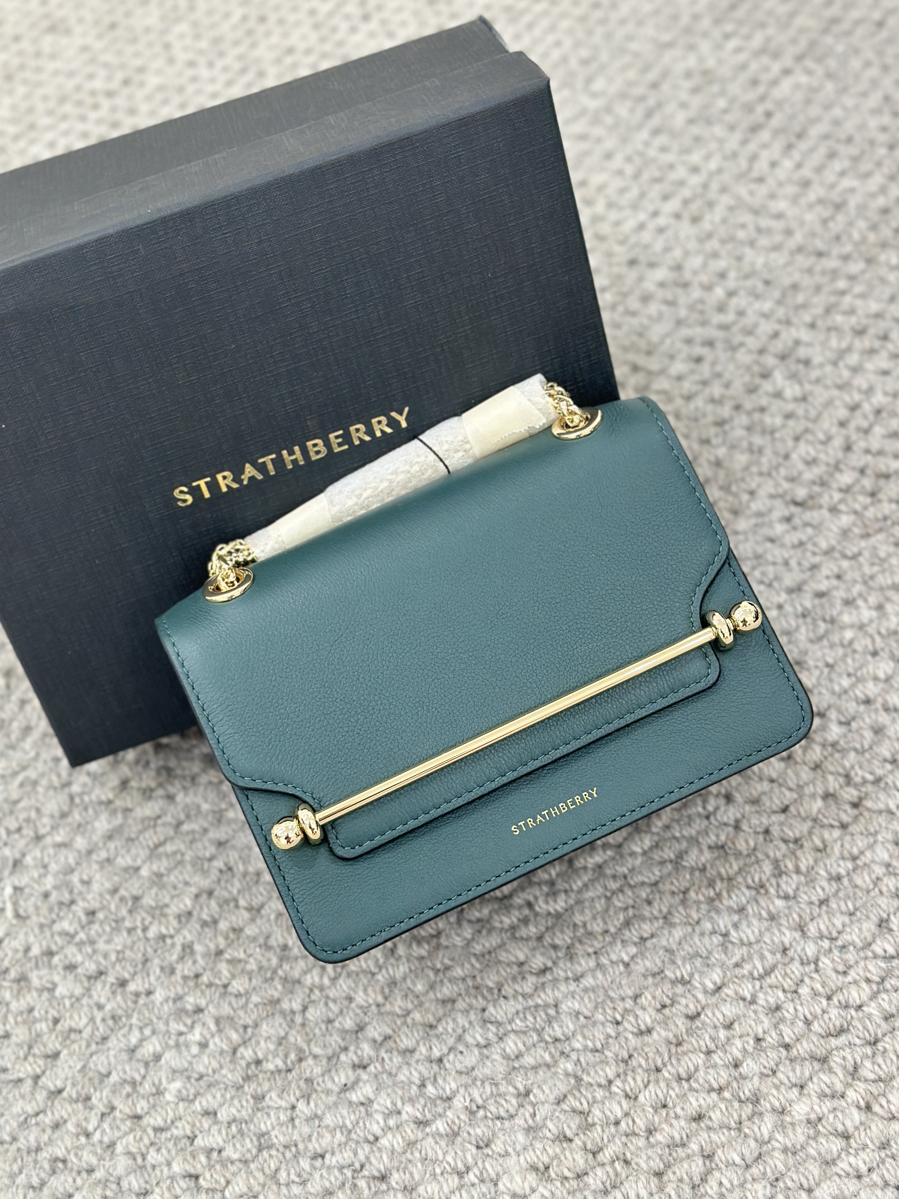 STRATHBERRY East/West Mini