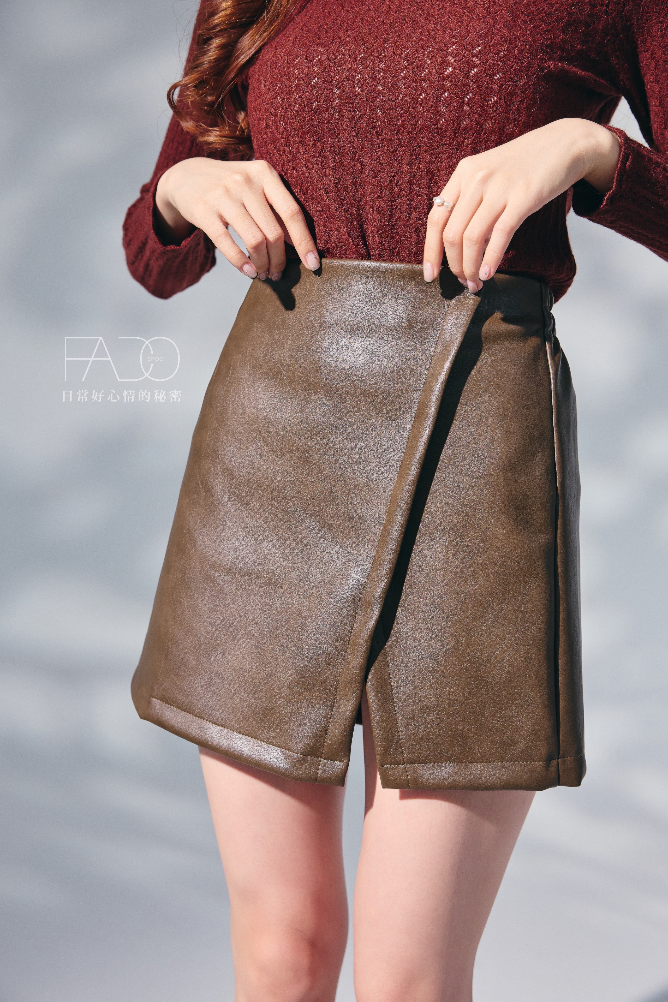 法朵Fado shop｜側開岔皮革短裙 480A001 黑/卡其 S-XL