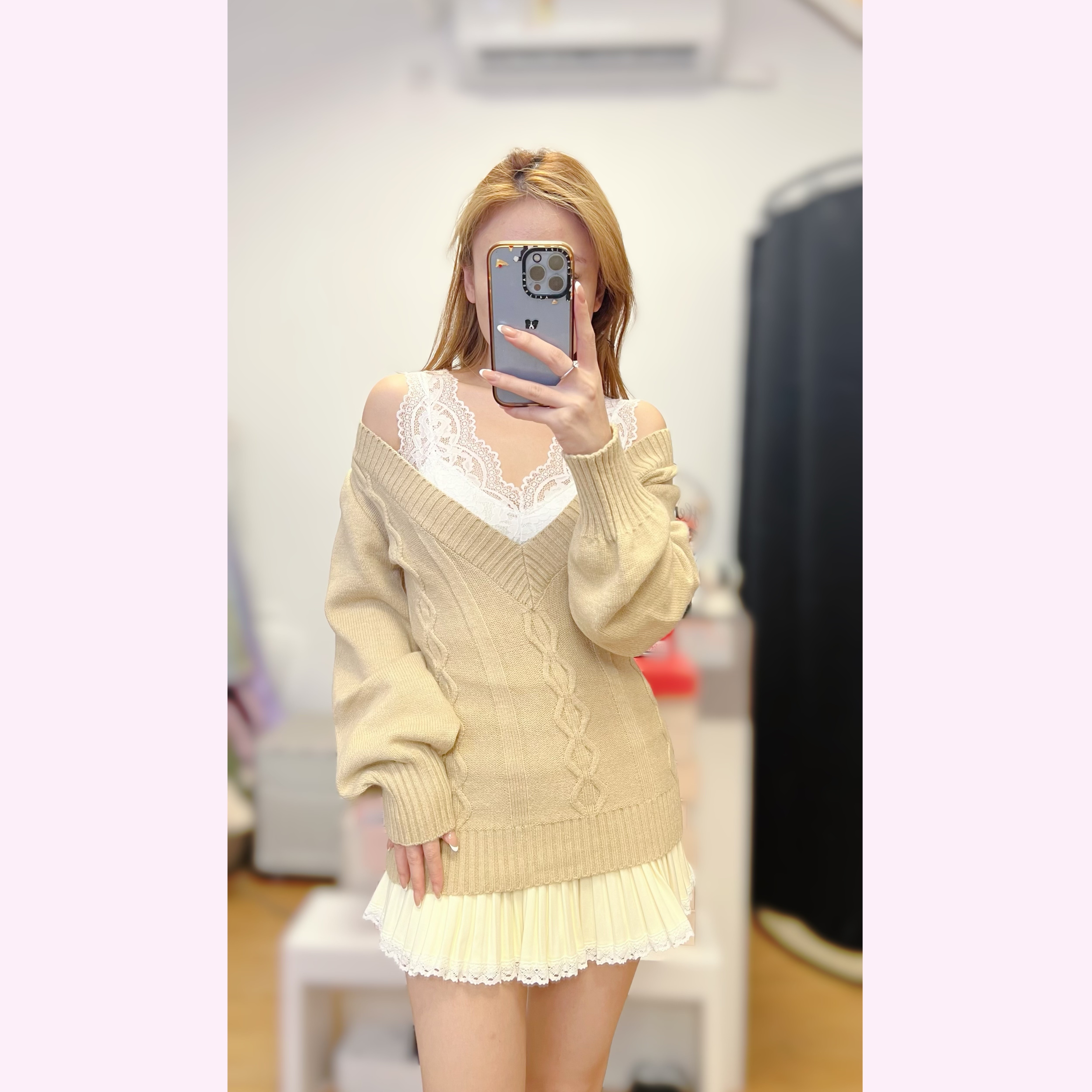 FANS SPECIAL DISCOUNT TWIST SWEATER