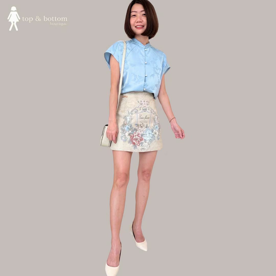 EMBROIDERED & SEQUINNED FLOWER SHORT SKIRT