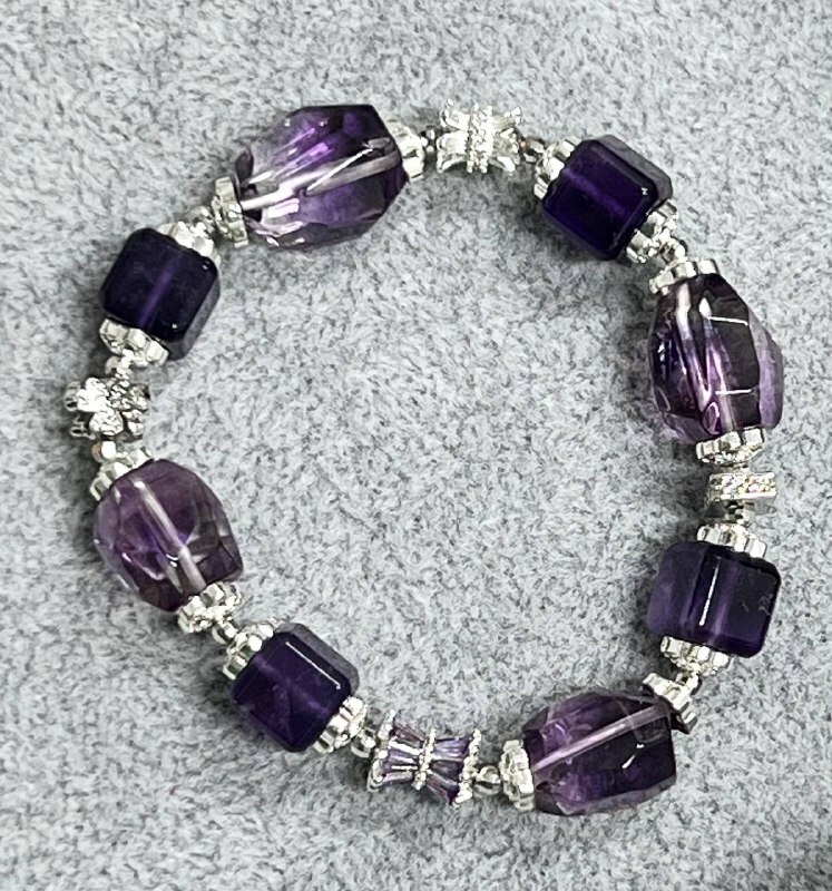 [B] GEMZ & CO ZBA FREEFORM/CUBE AMETHYST WITH SILVER ACC BLT, Y329 (Y329)