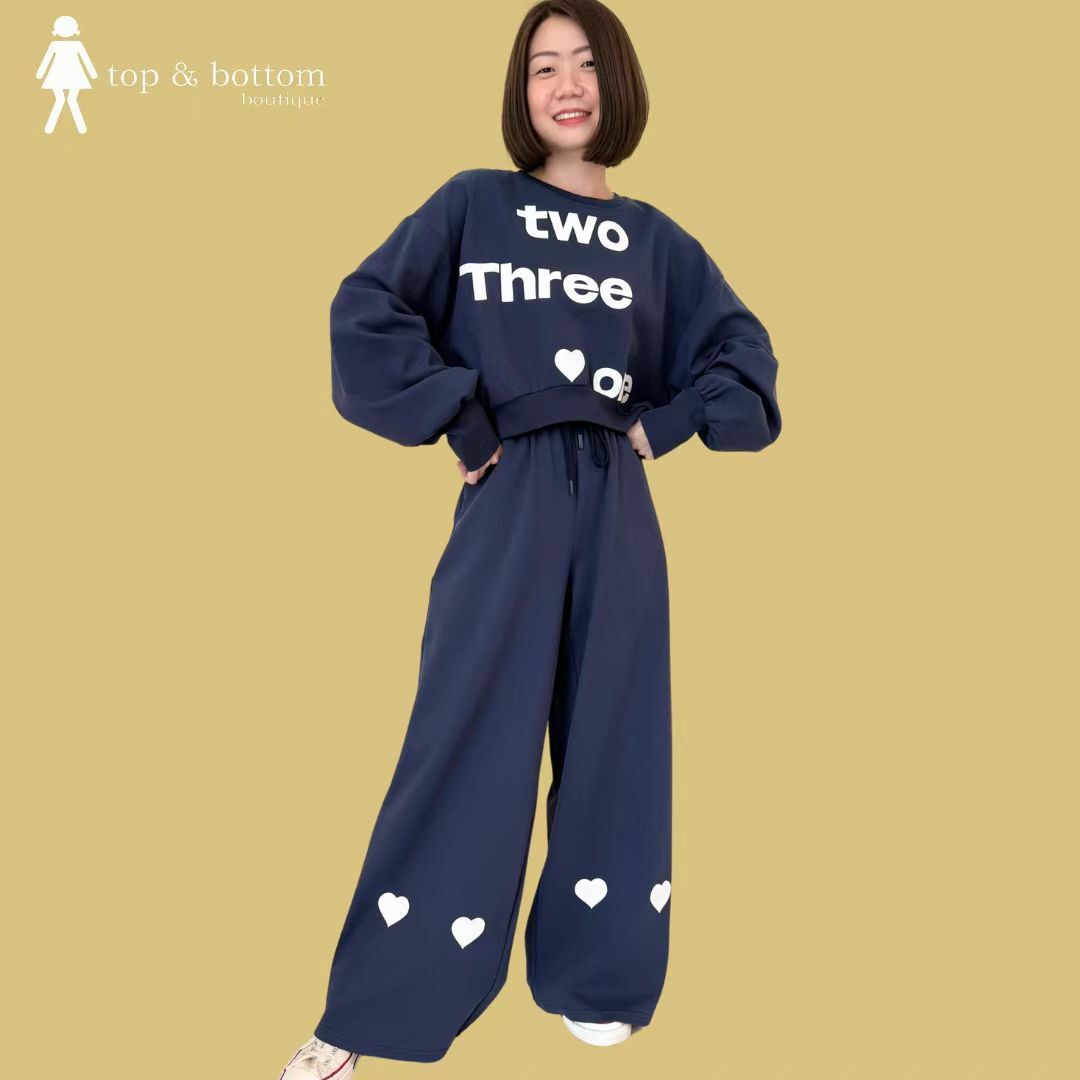 LONG SLEEVE PRINTED CROP SWEATER