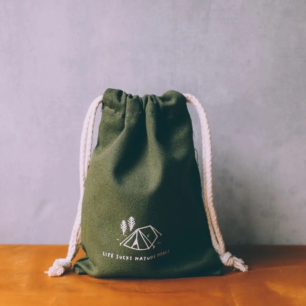 SP｜黑白小姐 Miss B&W｜束口袋｜軍綠