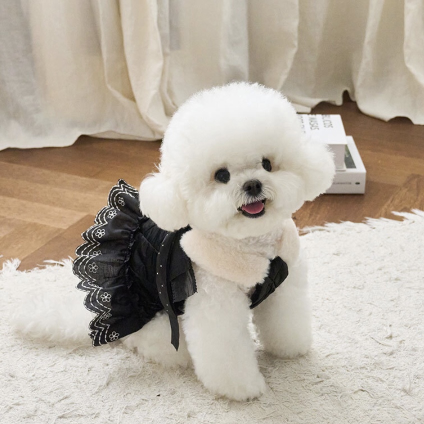 stella毛肩絎縫吊帶裙 -Black黑  It’s sunny outside