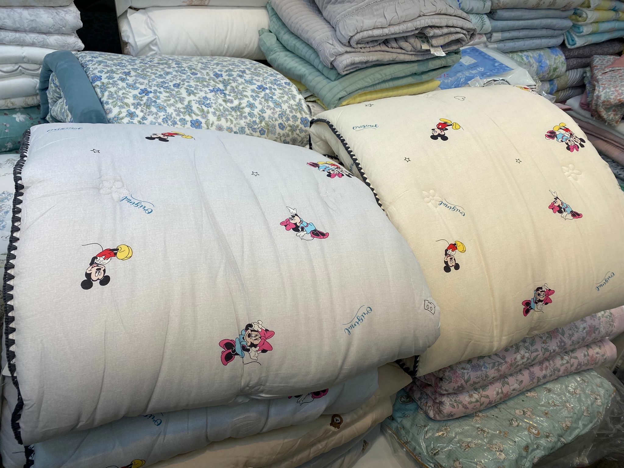 O47 米奇 天絲莫代爾棉  四季被 160x210.  S. Size $499  made in korea