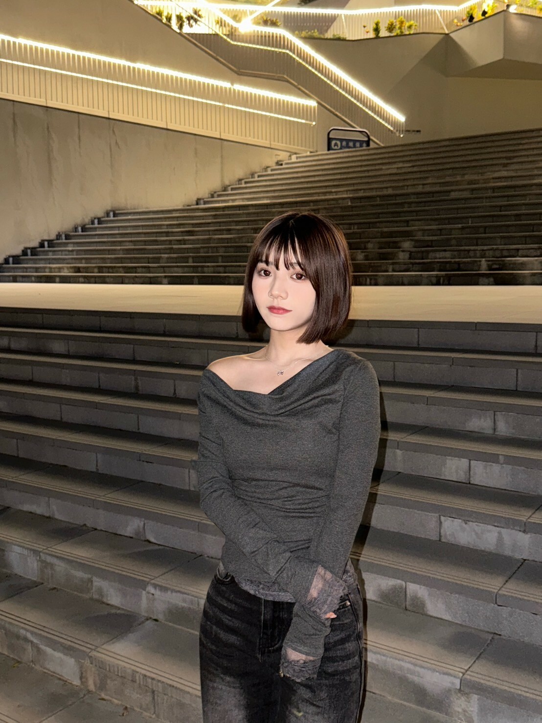 (GOAL) 蕾絲拼接斜肩上衣 9143