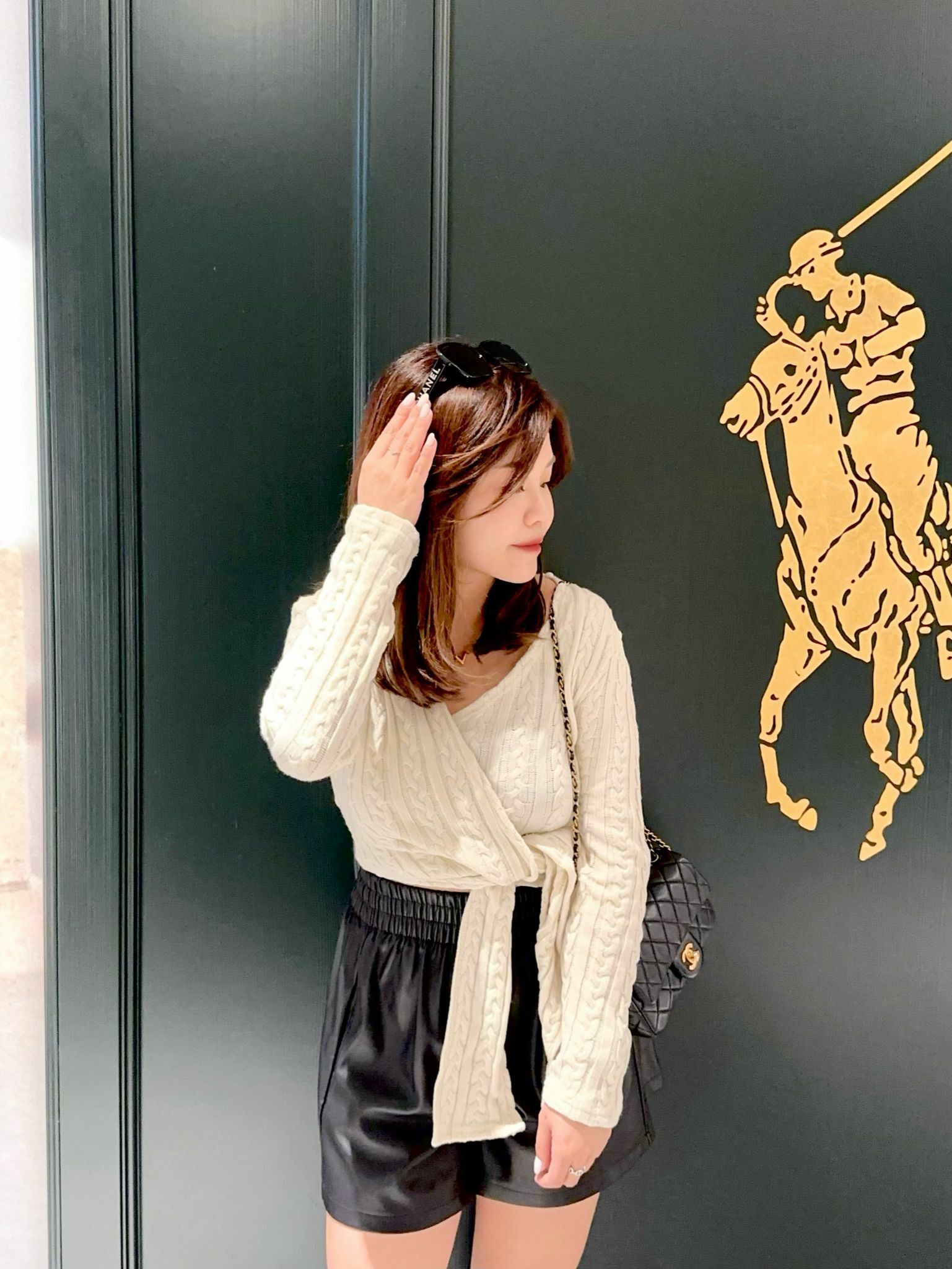 短版綁帶麻花針織上衣