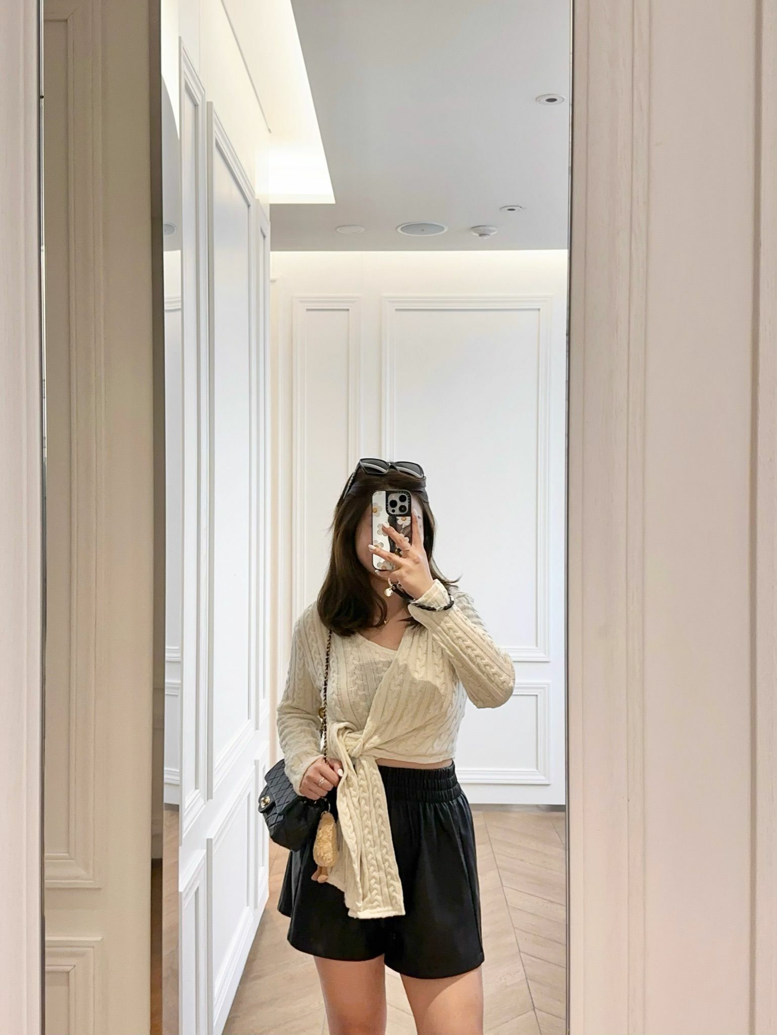 短版綁帶麻花針織上衣