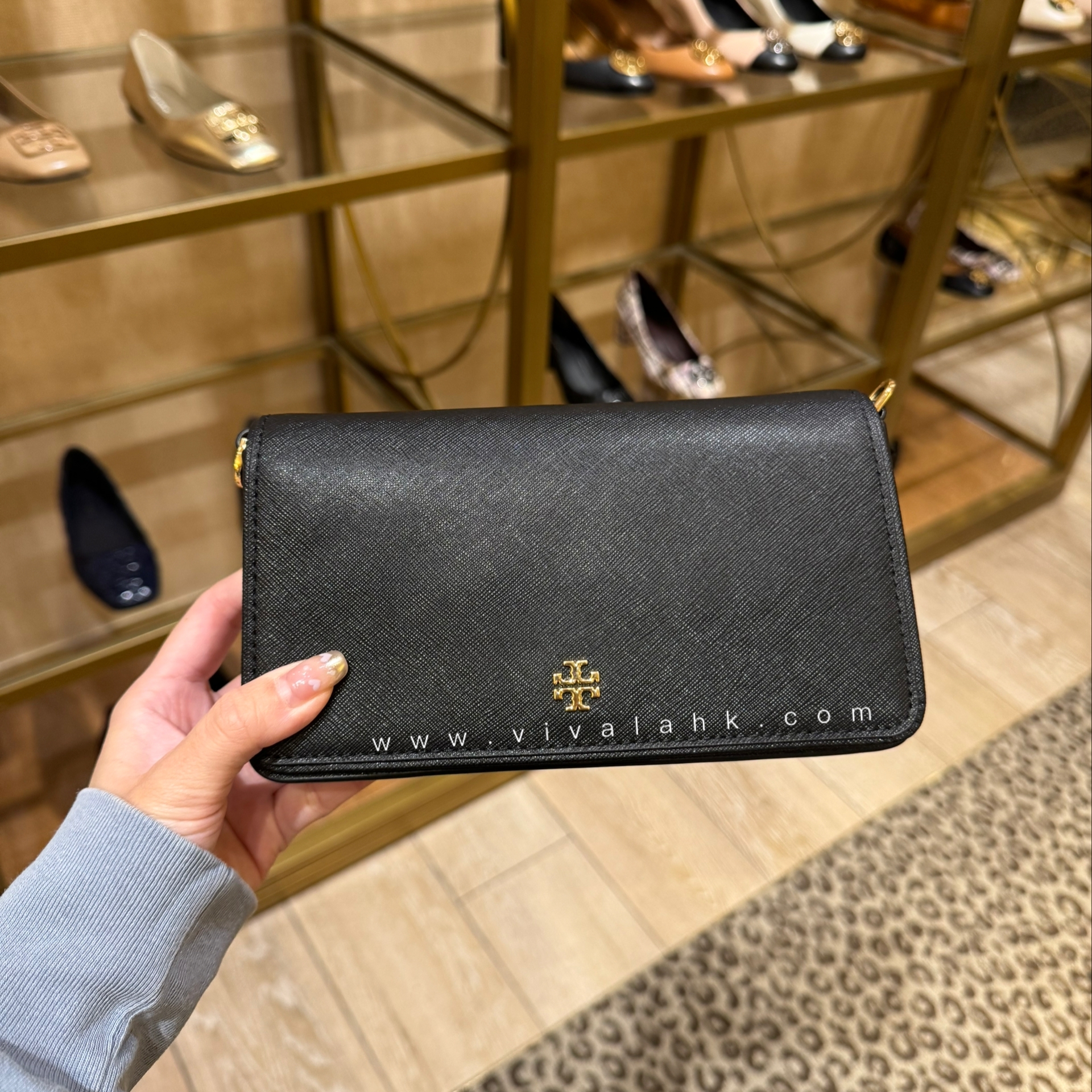 Tory Burch エマーソン ミニバッグ 黒 159463 Tory Burch Emerson Black Saffiano Mini Crossbody Purse Bag