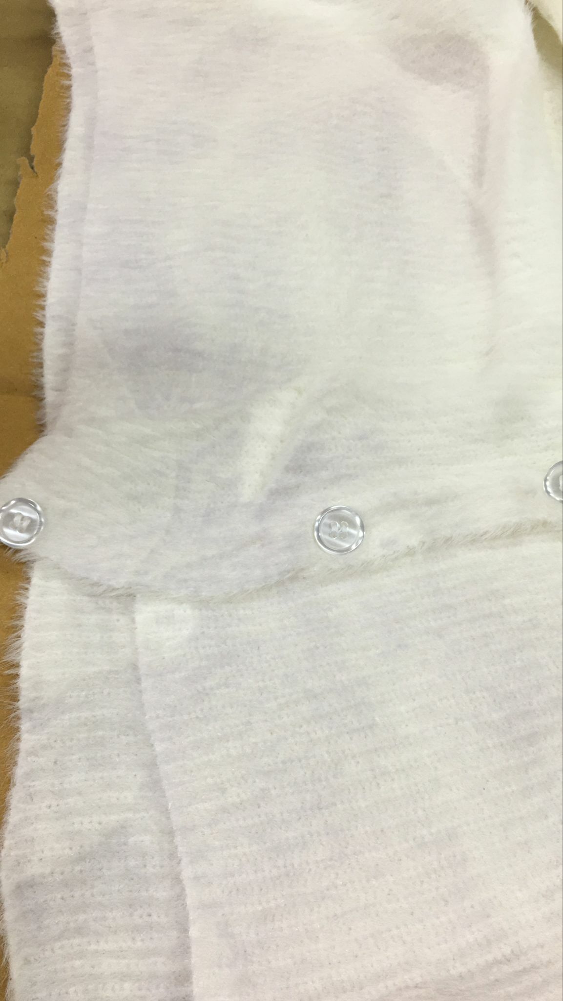 現貨 韓國針織外套,白色有damage 染到紫色（此為清貨價貨品不設退換） (AT12 784)