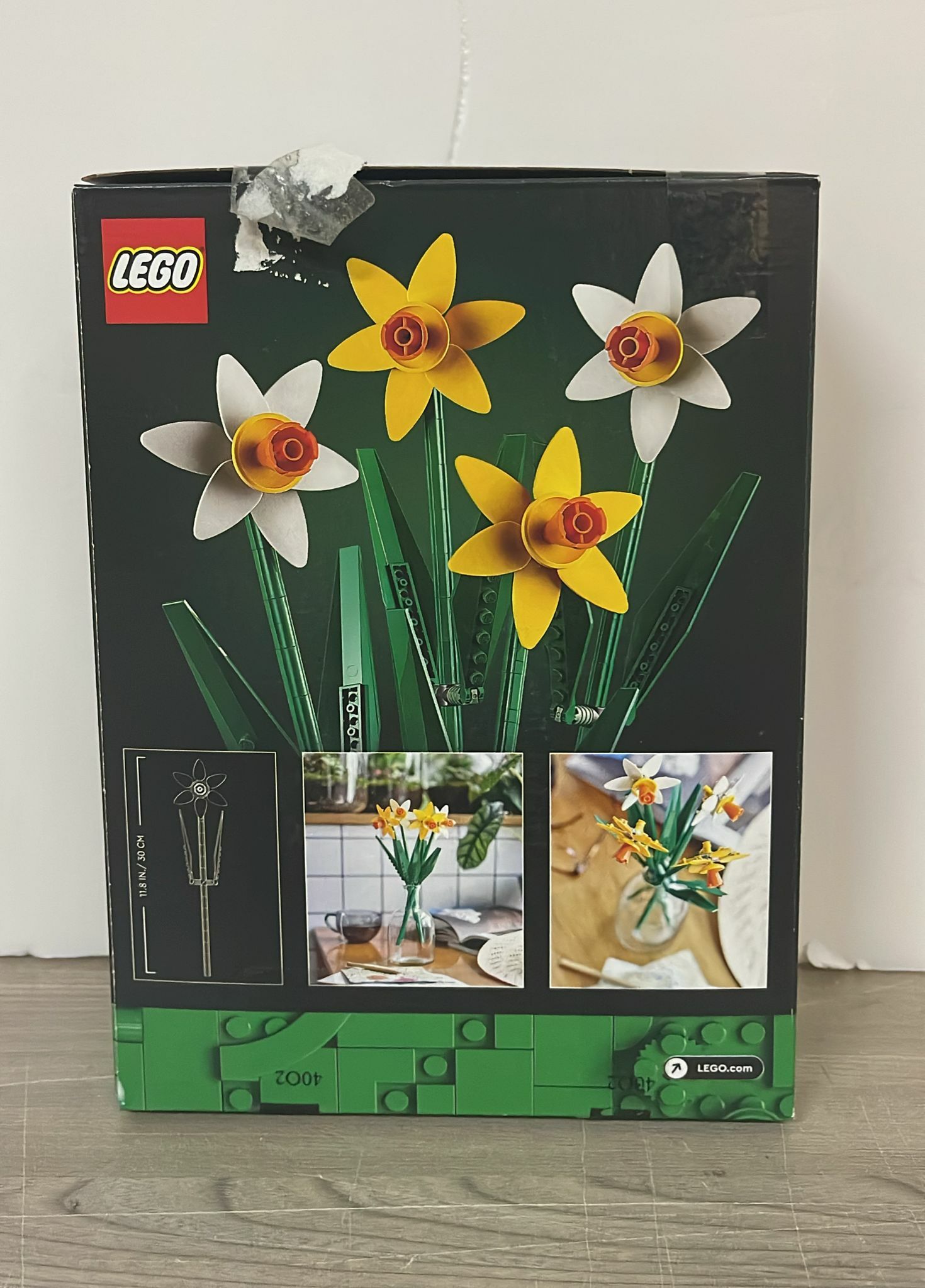 ［用家福音零件齊全系列］ LEGO Exclusive 40646 : 水仙 (ICONS)          *(凹盒殘盒,外盒損壞,有壓紋, 殘盒不設退換)