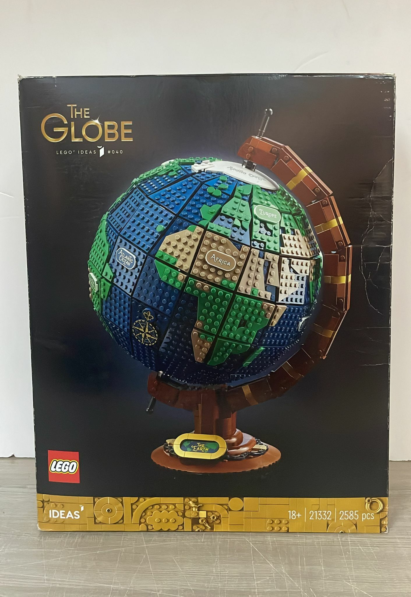 ［用家福音零件齊全系列］ LEGO Ideas 21332 : 地球儀The Globe          *(凹盒殘盒,外盒損壞,有壓紋, 殘盒不設退換)