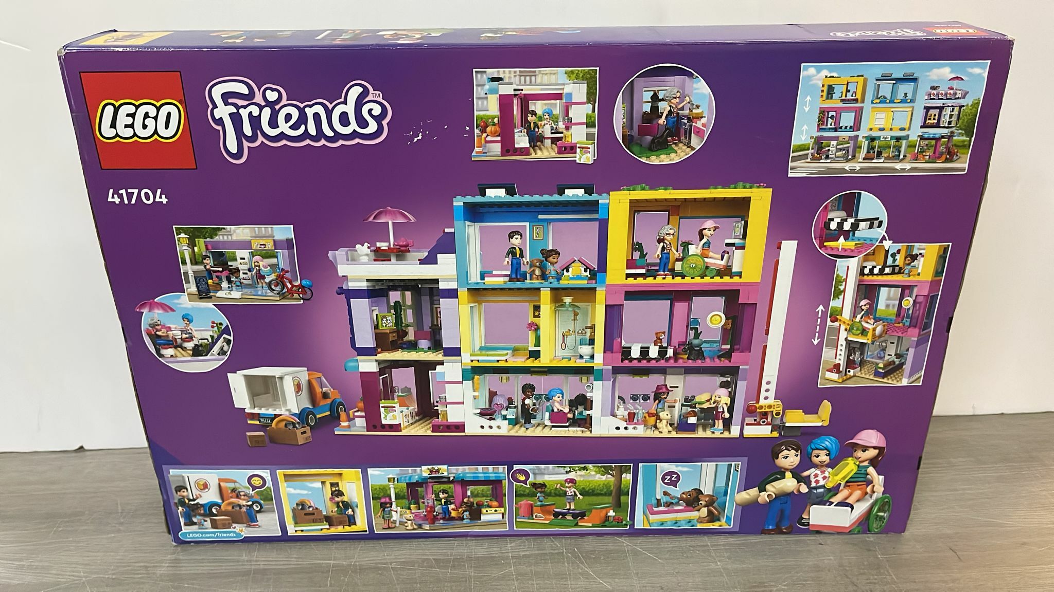 ［用家福音零件齊全系列］ LEGO 41704 : 主街大樓 Main Street Building          *(凹盒殘盒,外盒損壞,有壓紋, 殘盒不設退換)