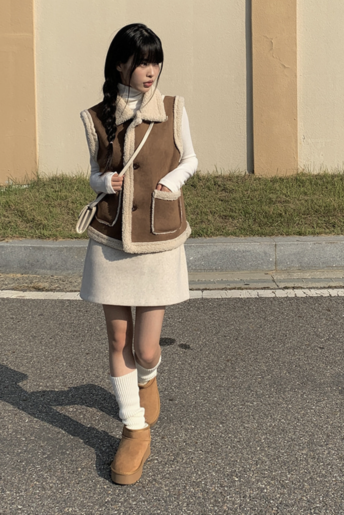 韓國連線🇰🇷 Anyonemore 絨面革毛絨背心 羊毛絨 背心 黑色 棕色/預購