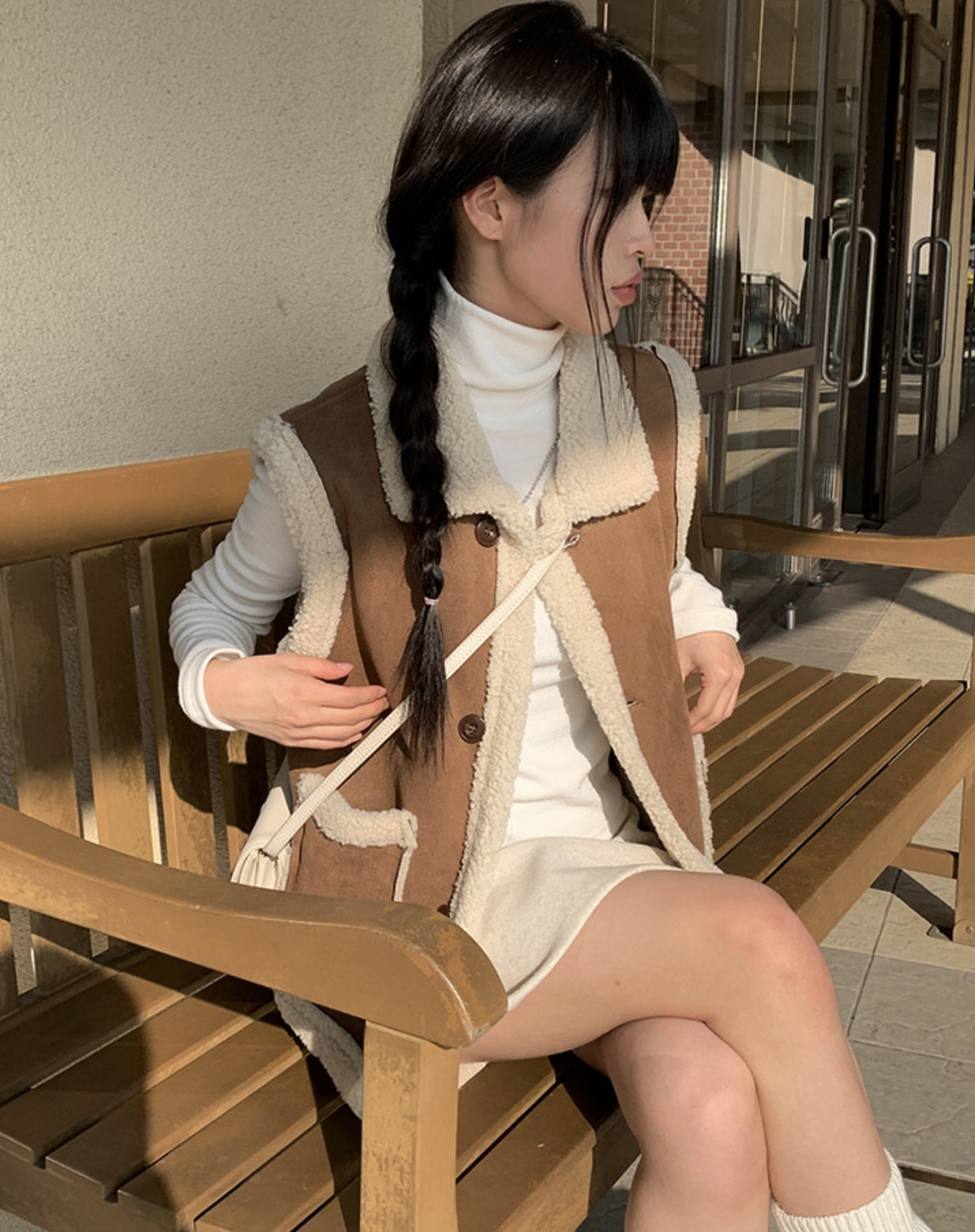 韓國連線🇰🇷 Anyonemore 絨面革毛絨背心 羊毛絨 背心 黑色 棕色/預購