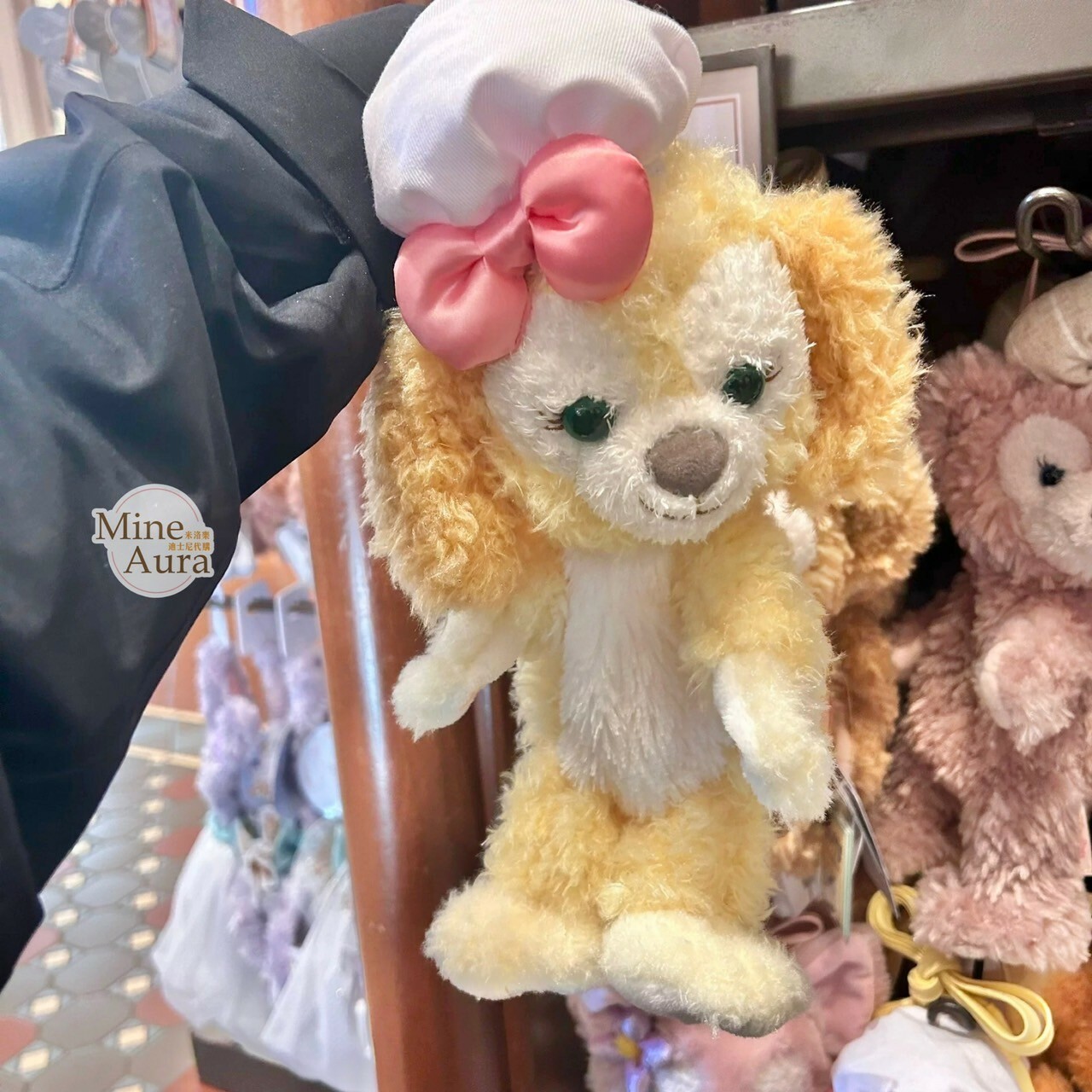 可琦安 餅乾 CookieAnn 側姿 絨毛娃娃玩偶設計 斜背 小包 -上海迪士尼樂園