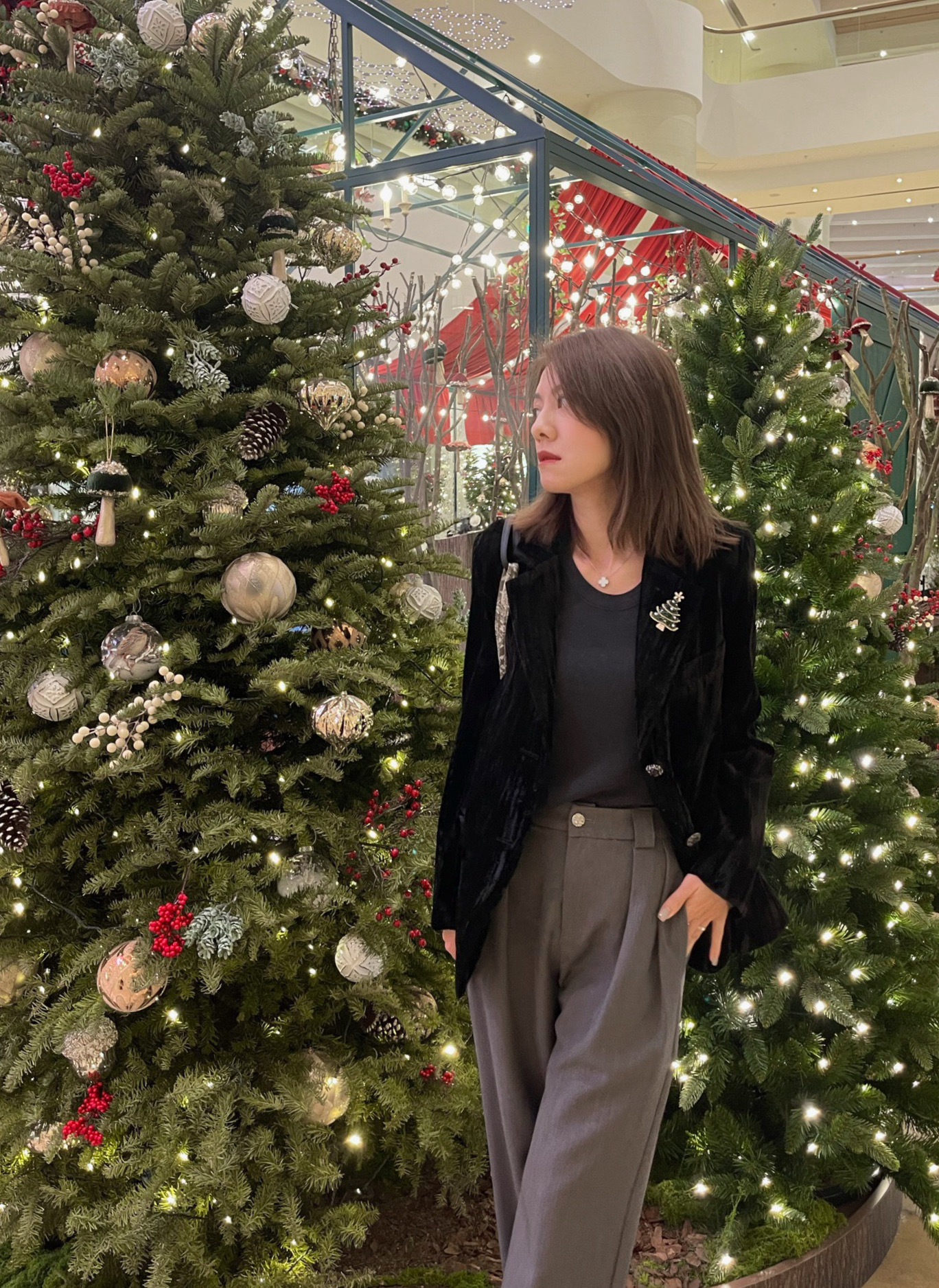 Tailored Pleated Straight Leg Pants_PT2311L15B