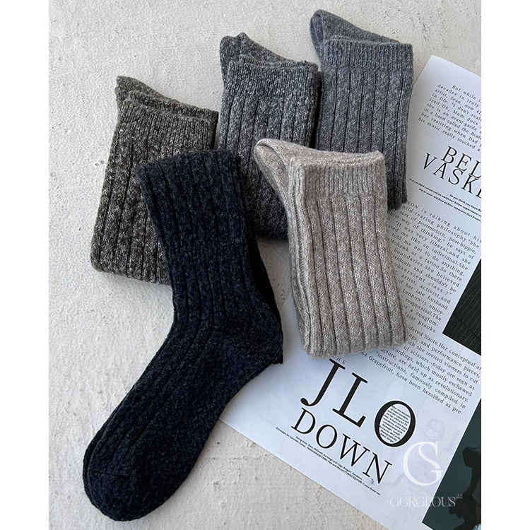 F22 現貨「 羊絨小腿襪」