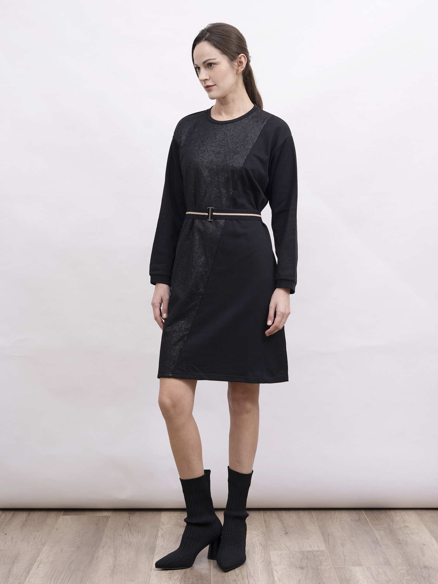 mi-tu 珠片圓領連身裙