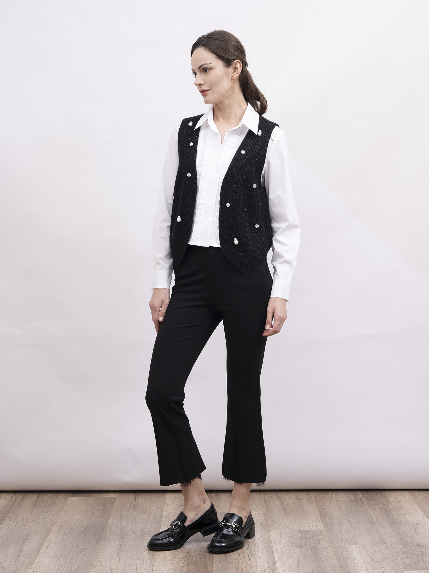 mi-tu 手縫仿玻璃石羊絨背心