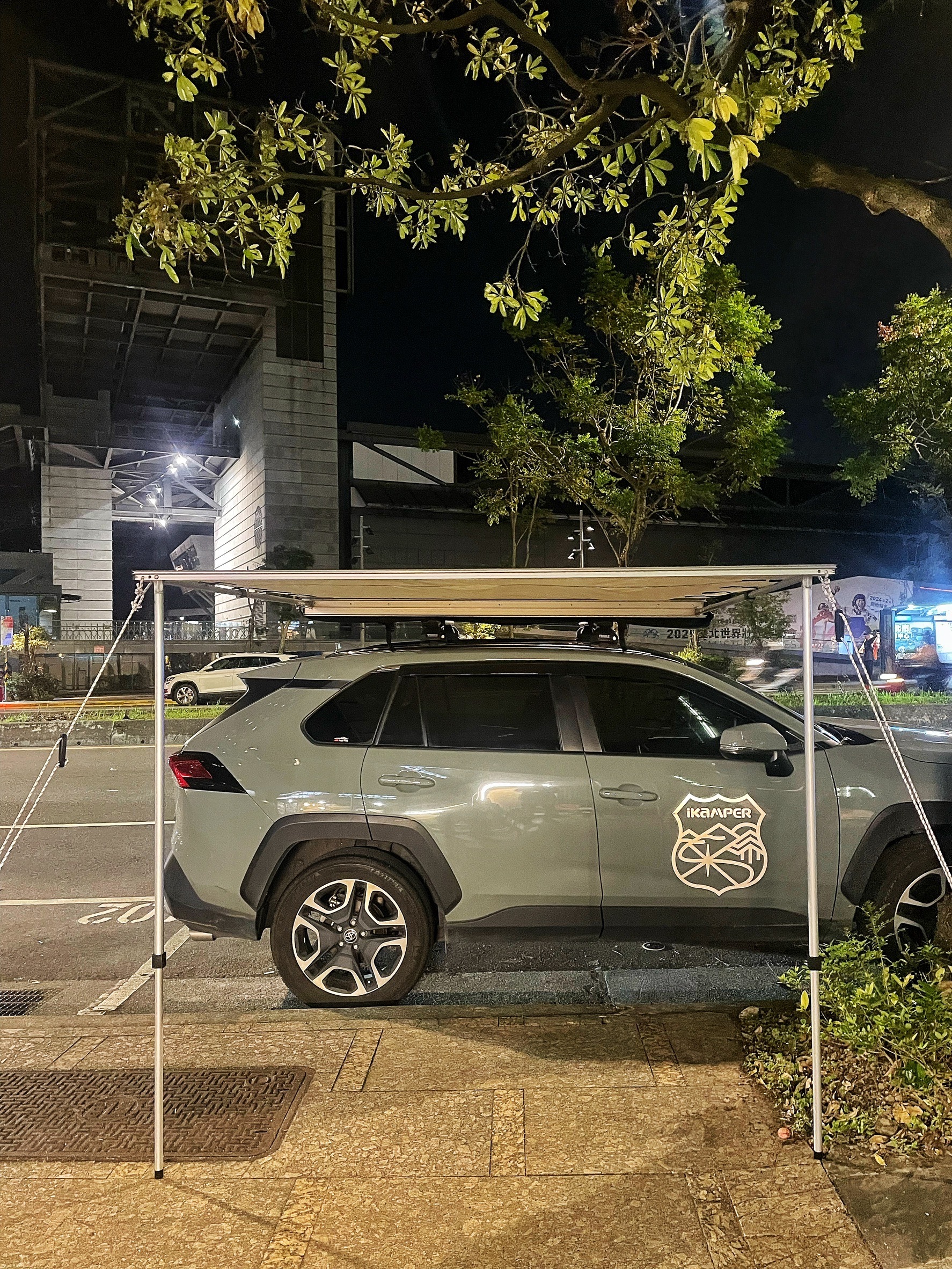 車邊帳 YAKIMA SLIMSHADY AWNING-(Toyota Rav4)