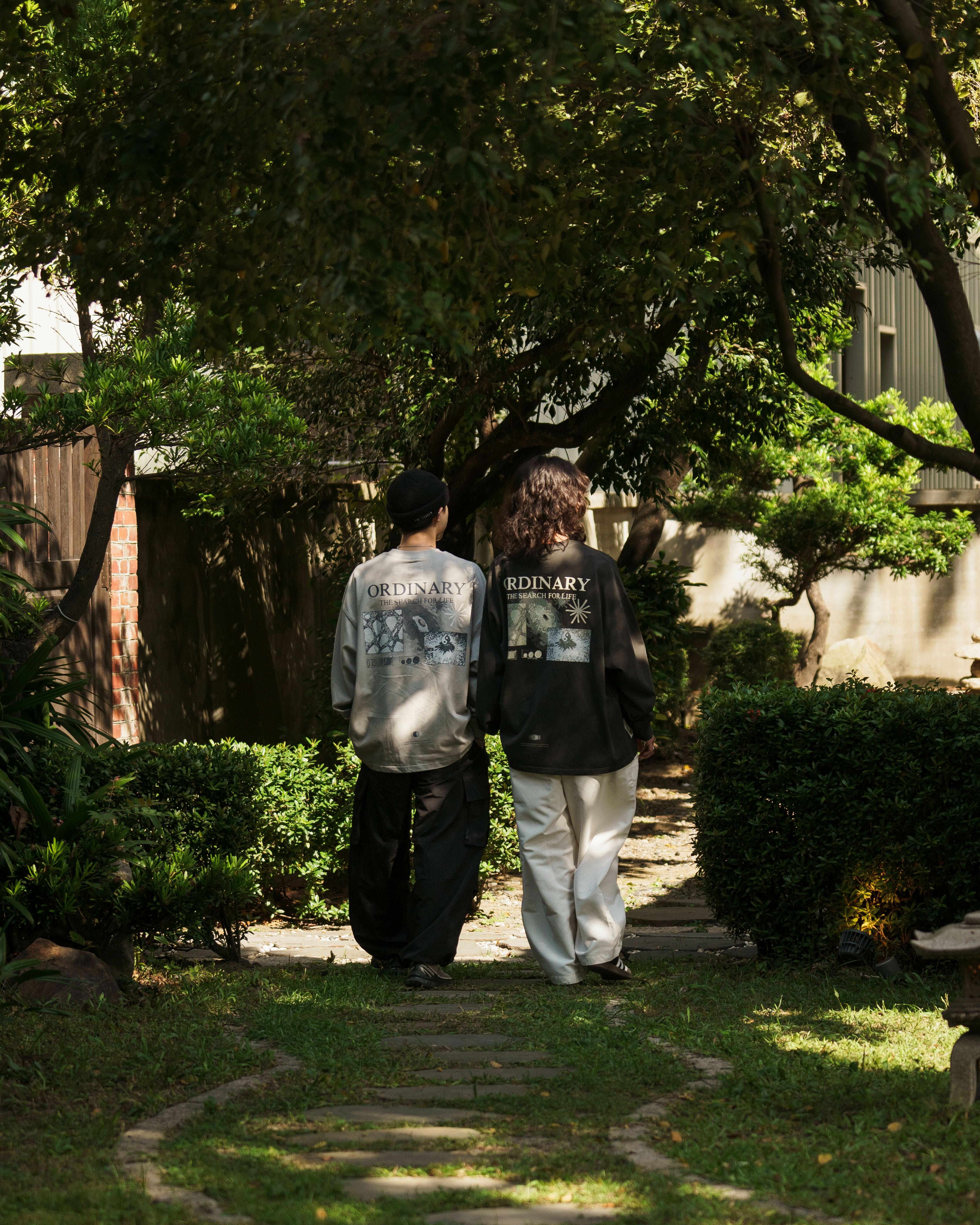 Ordinary 太極宇宙主題長Tee